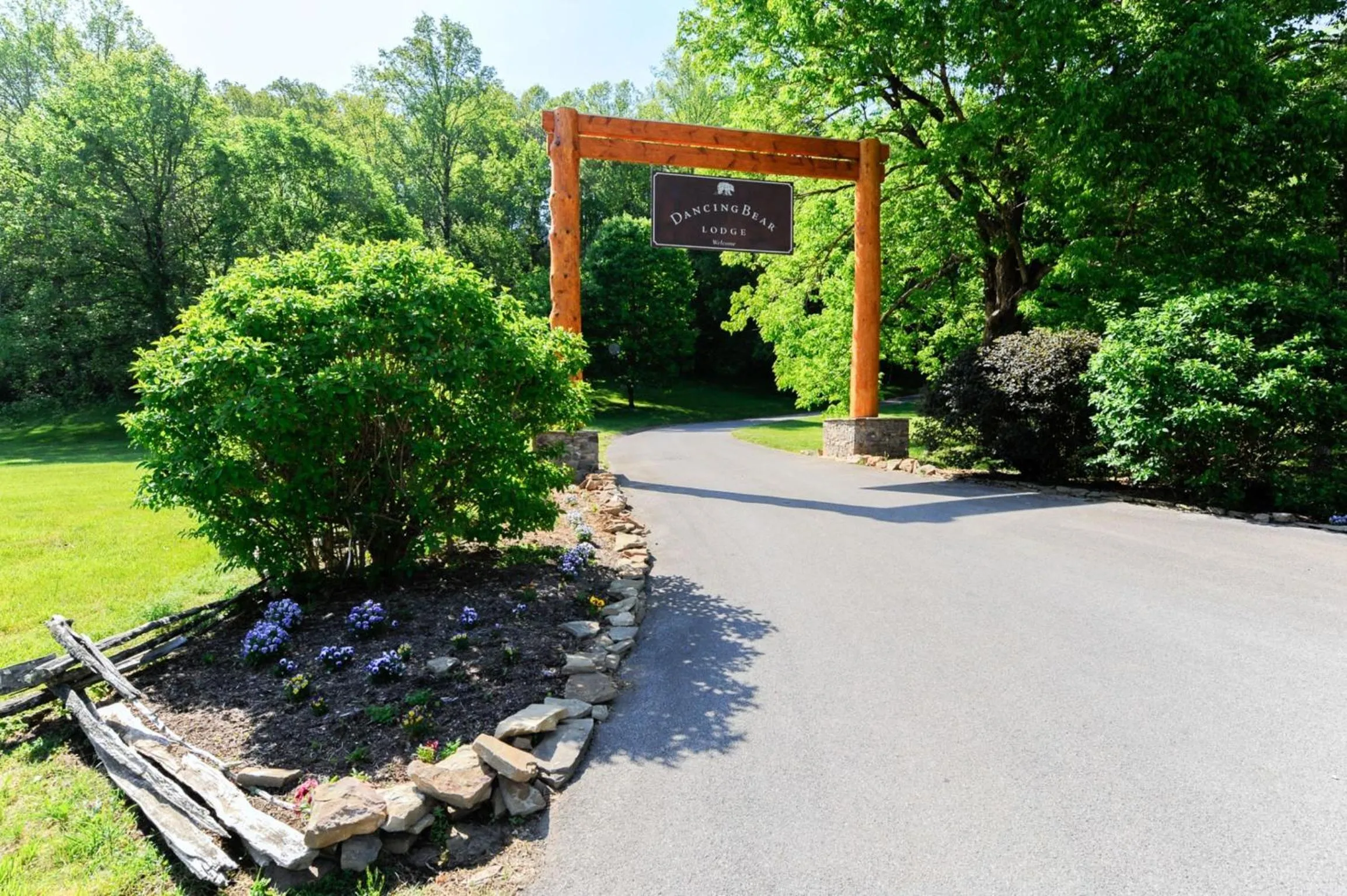 Day in Dancing Bear Lodge