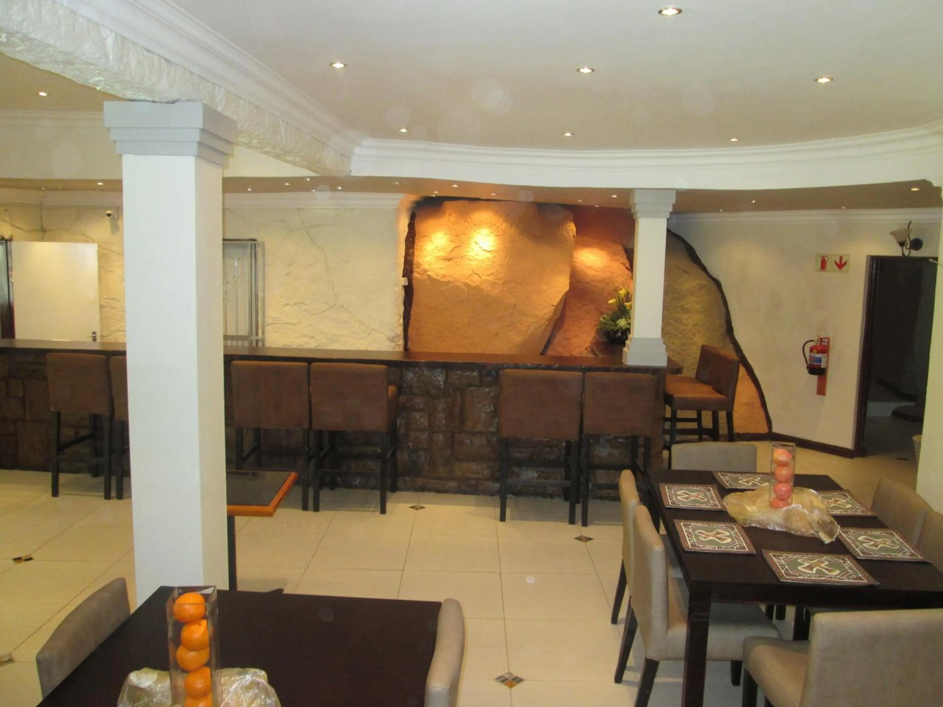 Restaurant/places to eat in Ecotel Midrand