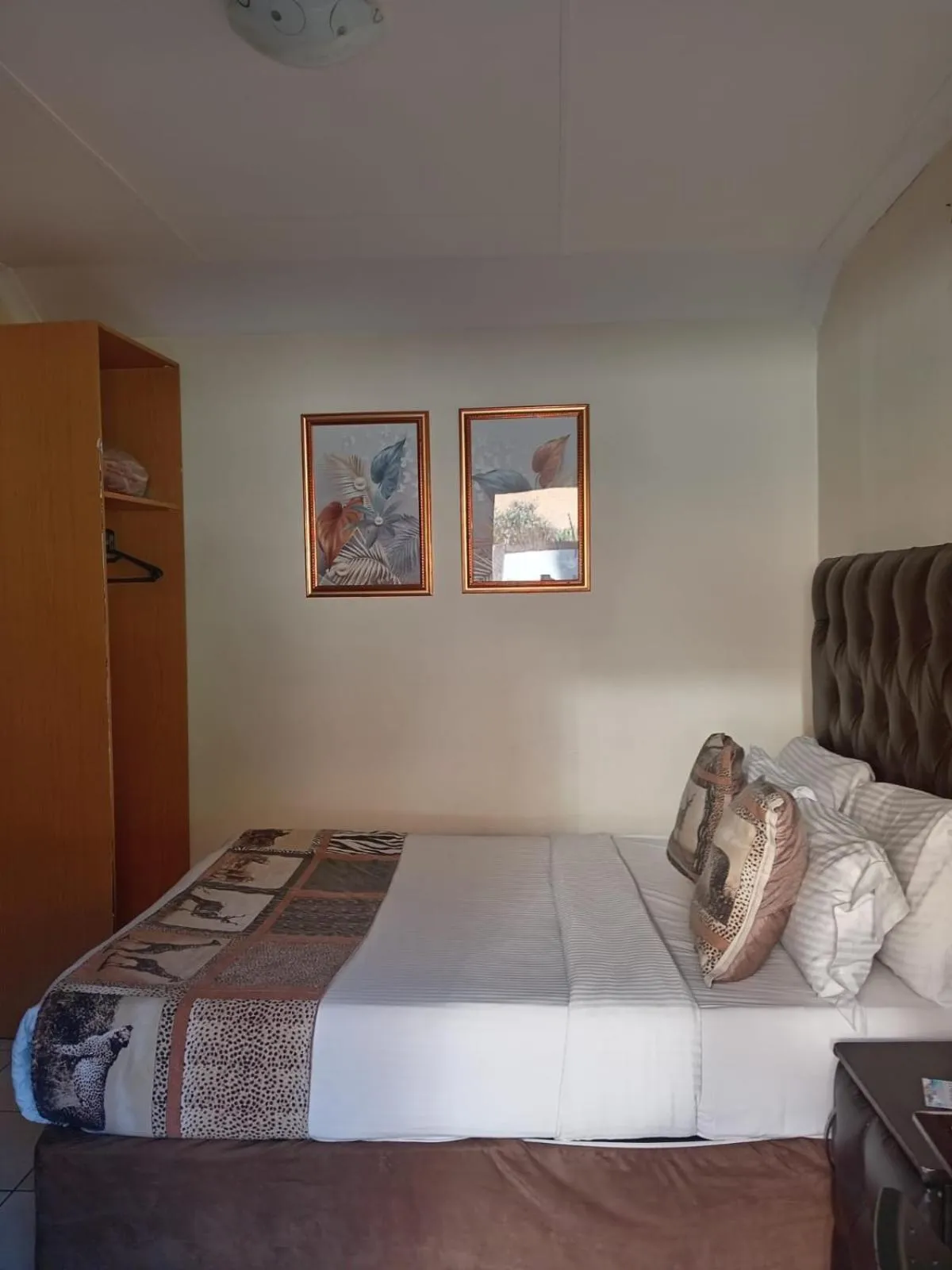 Bed in Ecotel Midrand