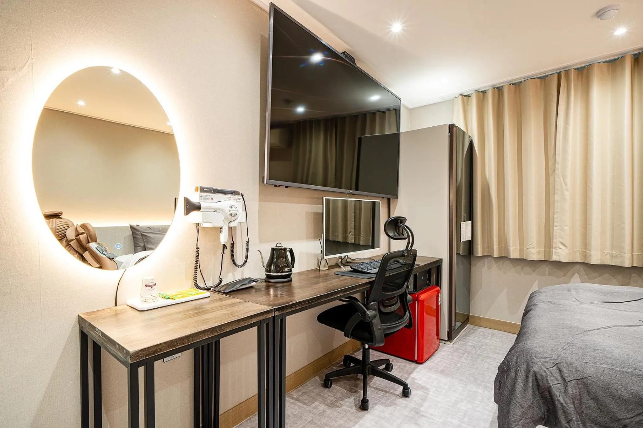 TV and multimedia, Bed in Hey Gunsan Hotel