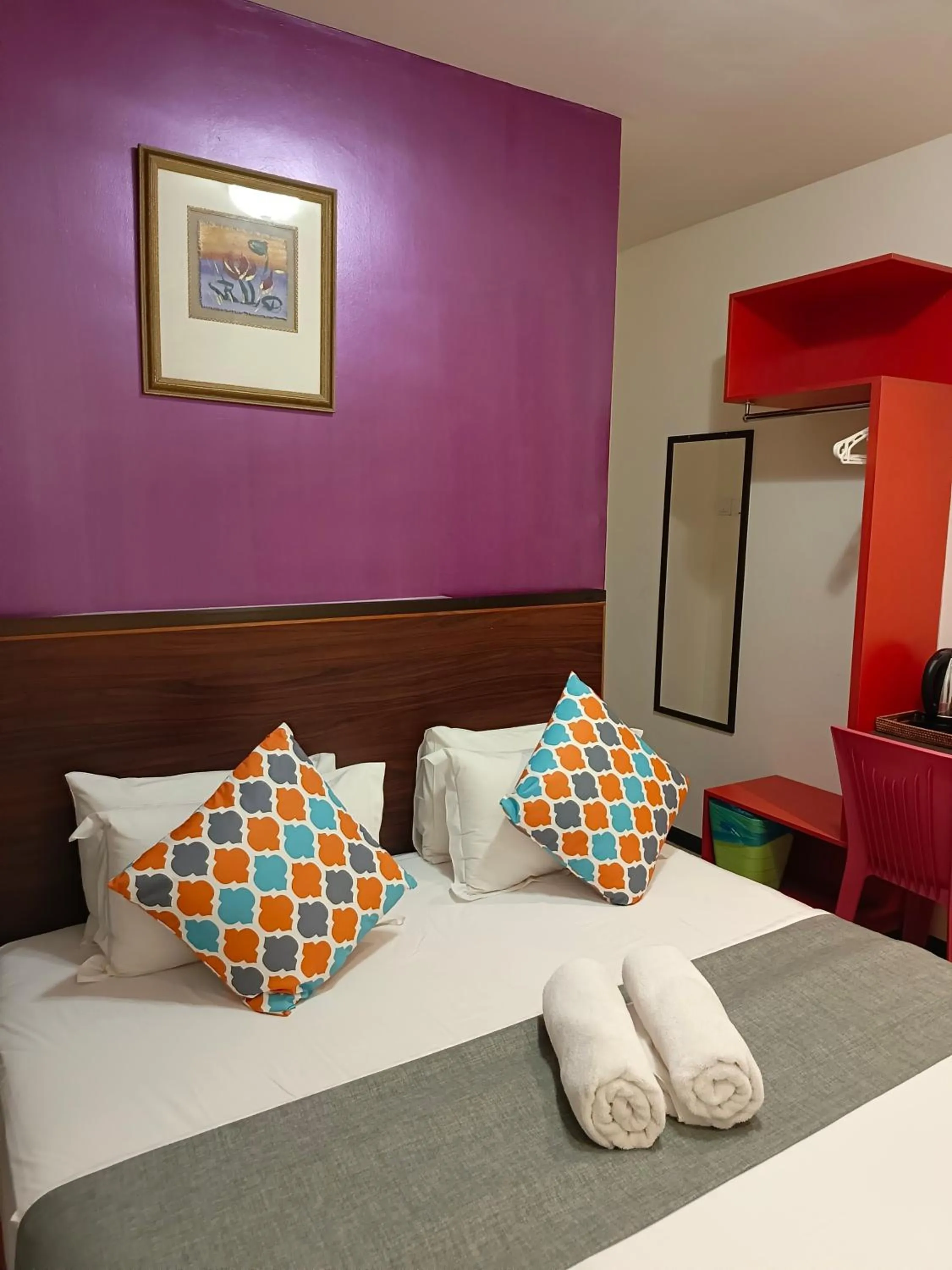 Bed in Beautiful Marigold Hotel