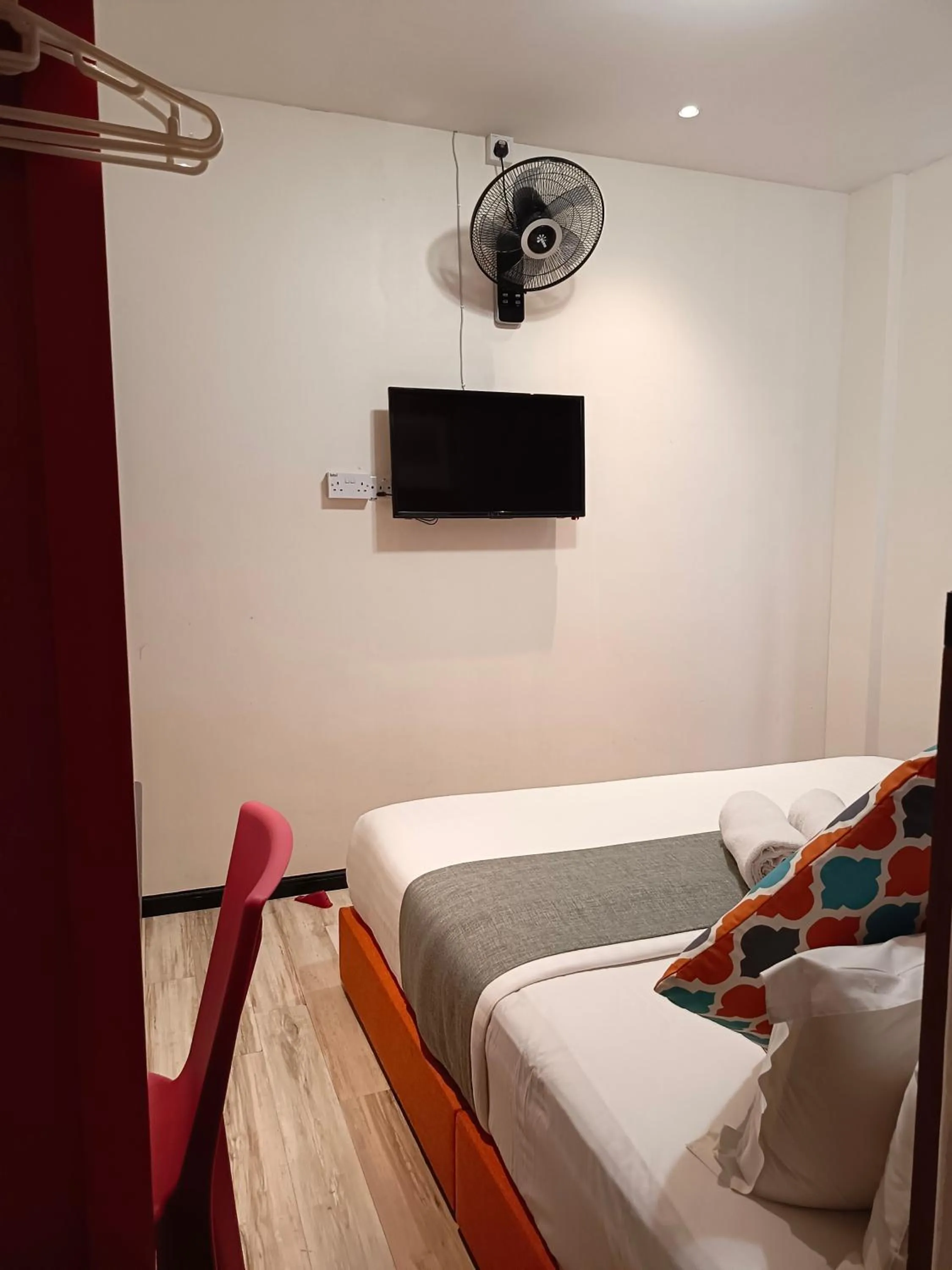 Bed in Beautiful Marigold Hotel