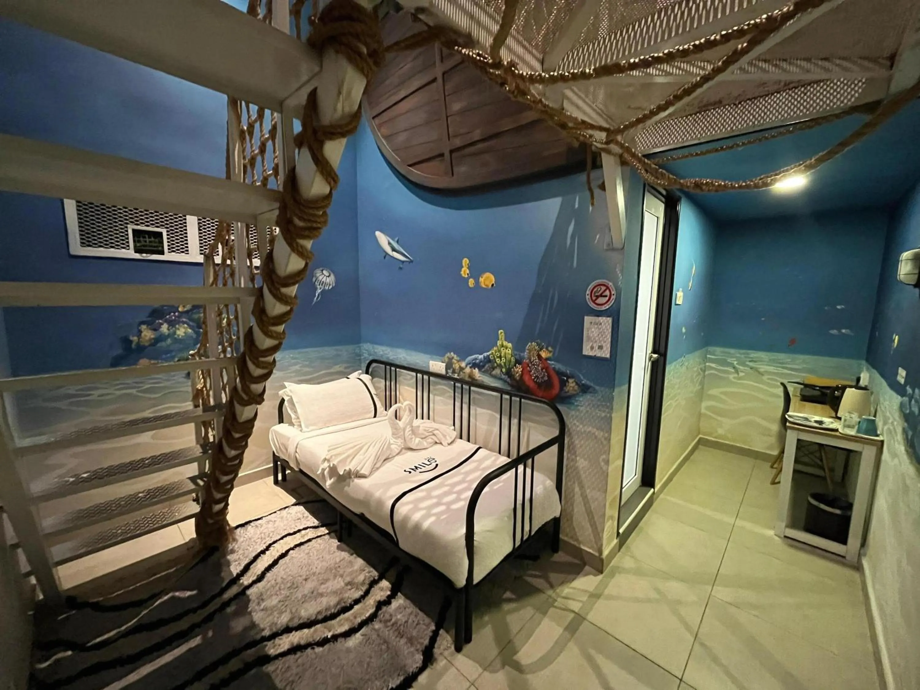 Bedroom, Bed in Smile Hotel Shah Alam ICity