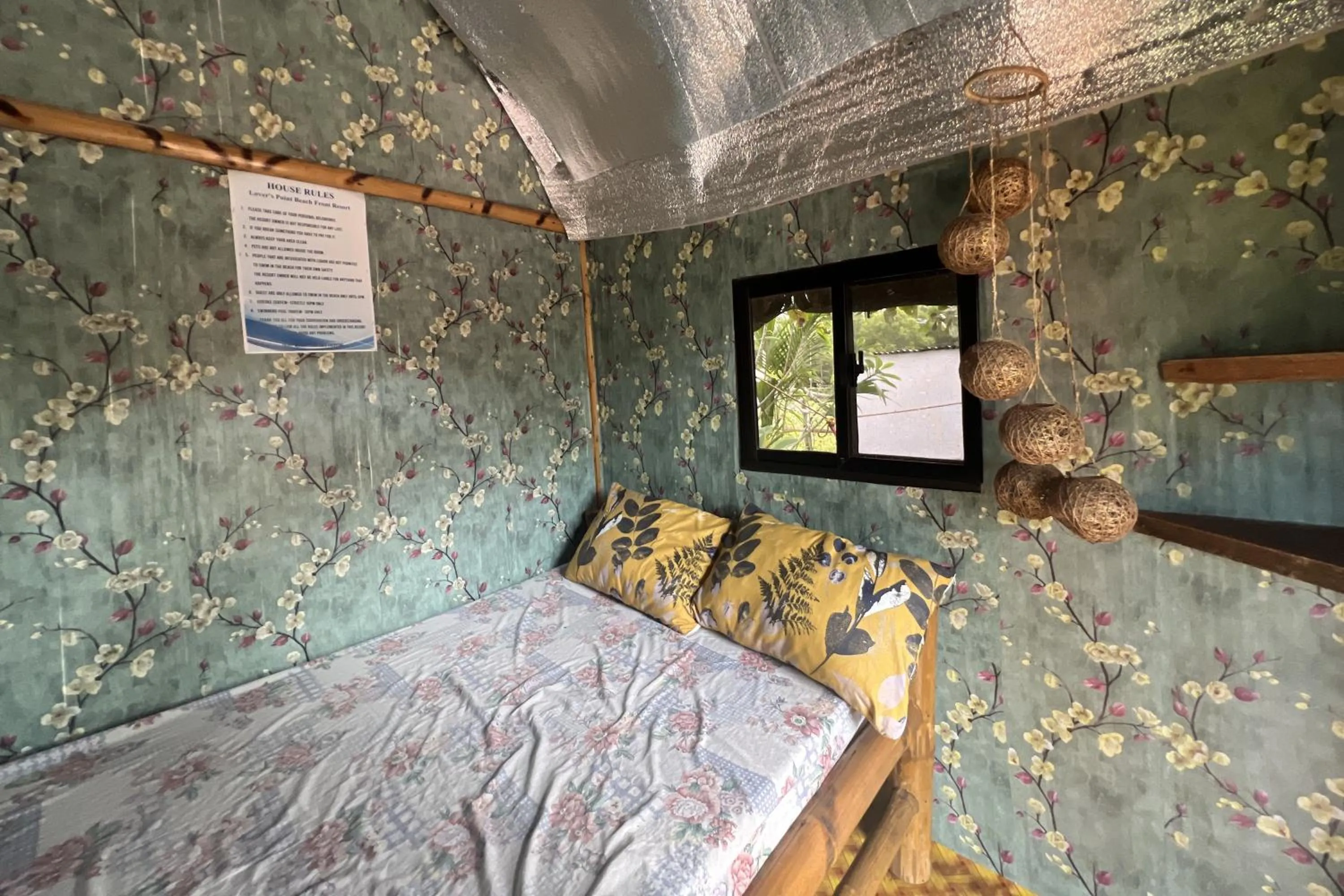 Bedroom, Bed in Lover's Point Beach Front Resort