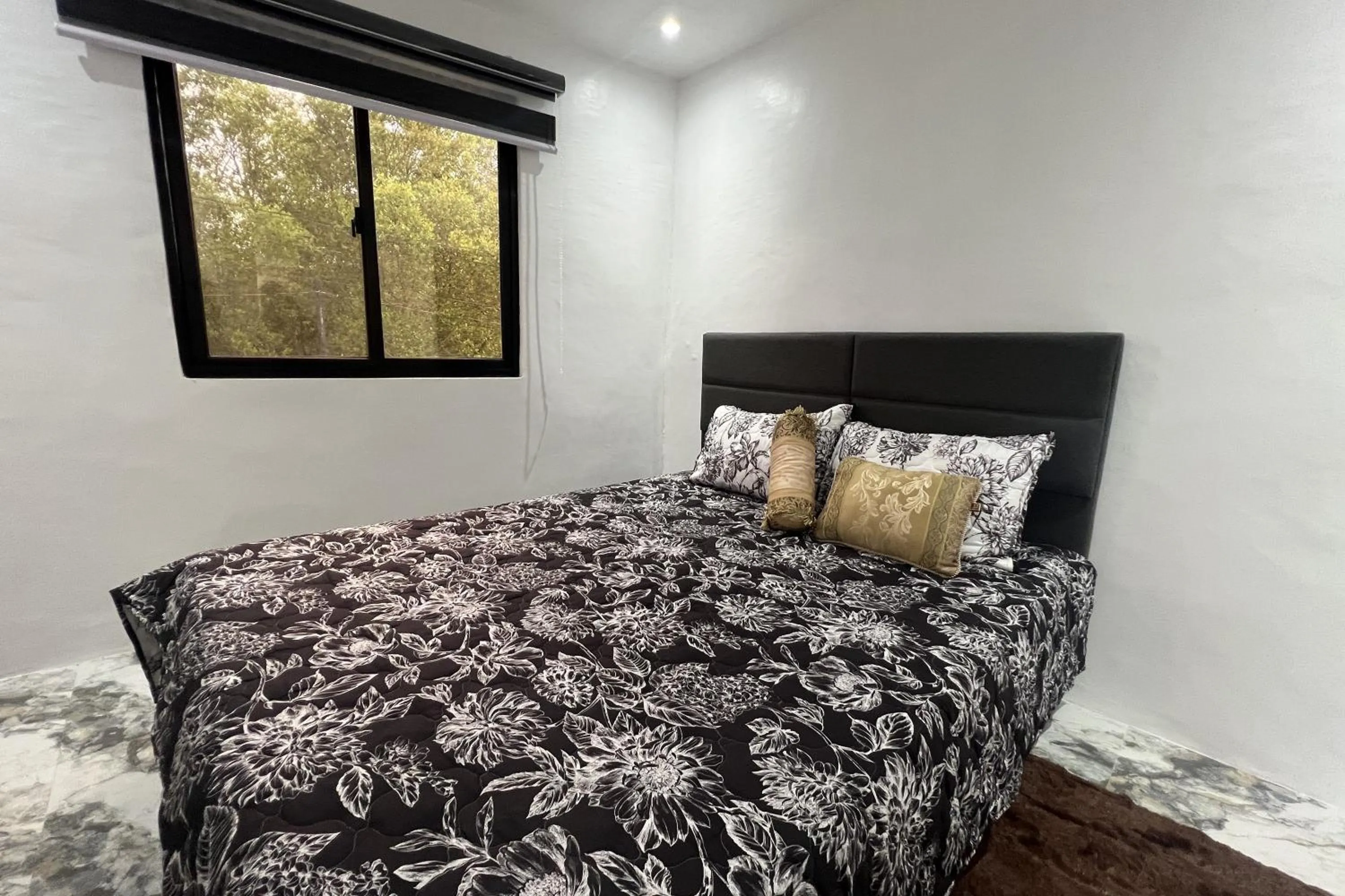 Bedroom, Bed in Lover's Point Beach Front Resort