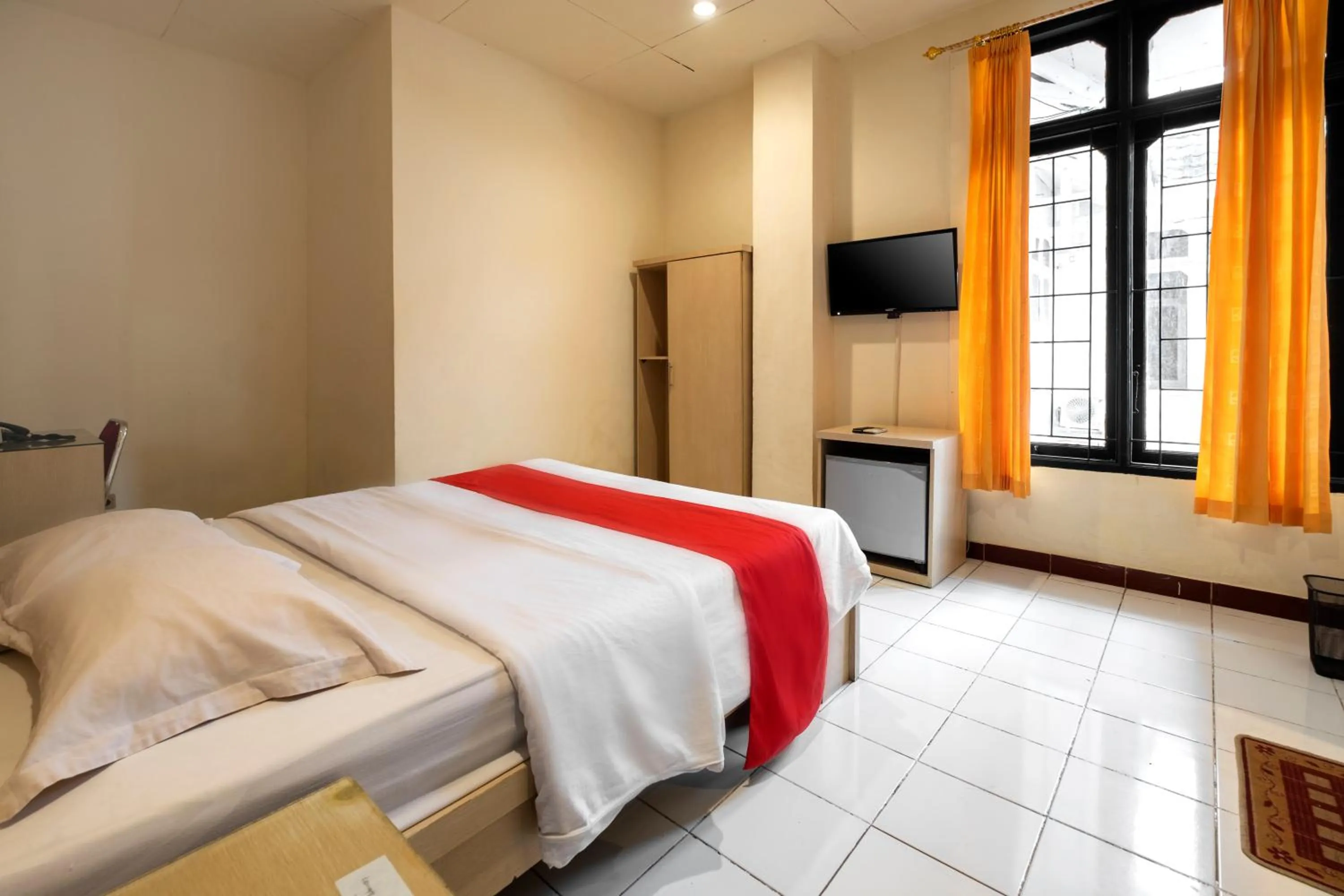 Bed in HOTEL BALI MAKASSAR