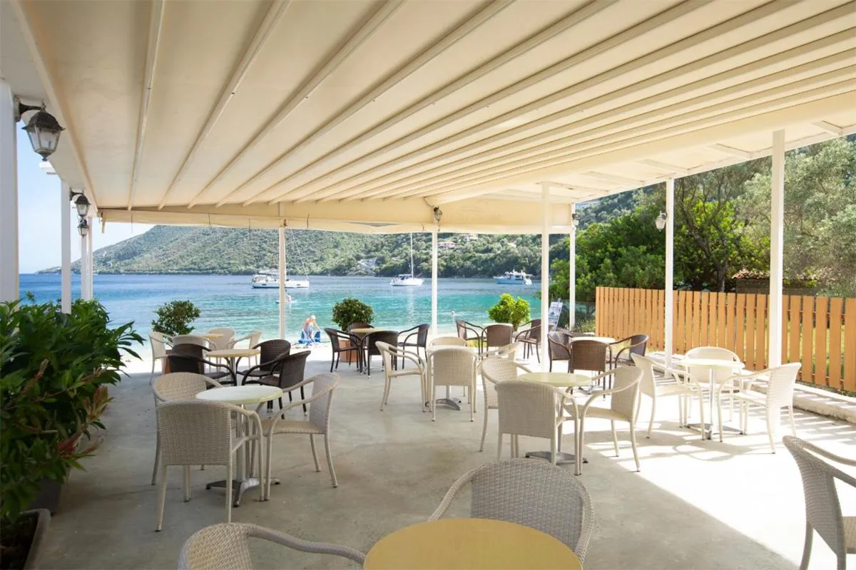 Restaurant/places to eat in Menes Hotel