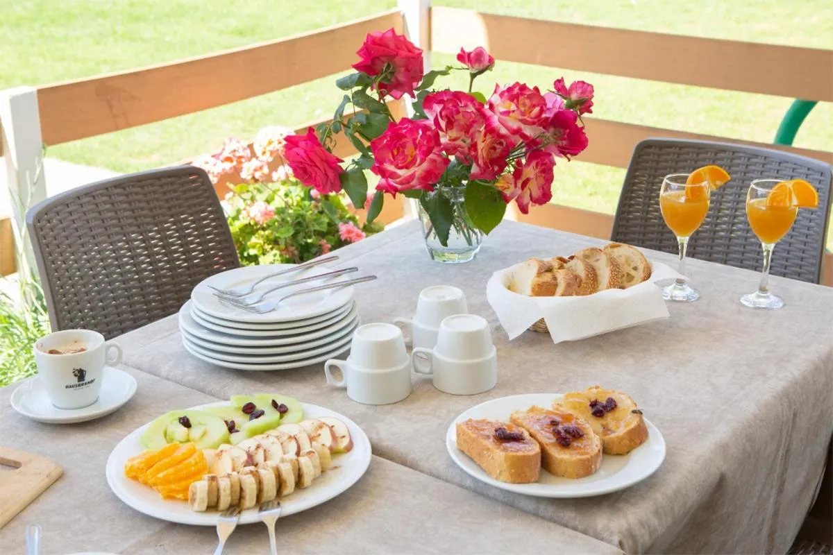 Breakfast in Menes Hotel