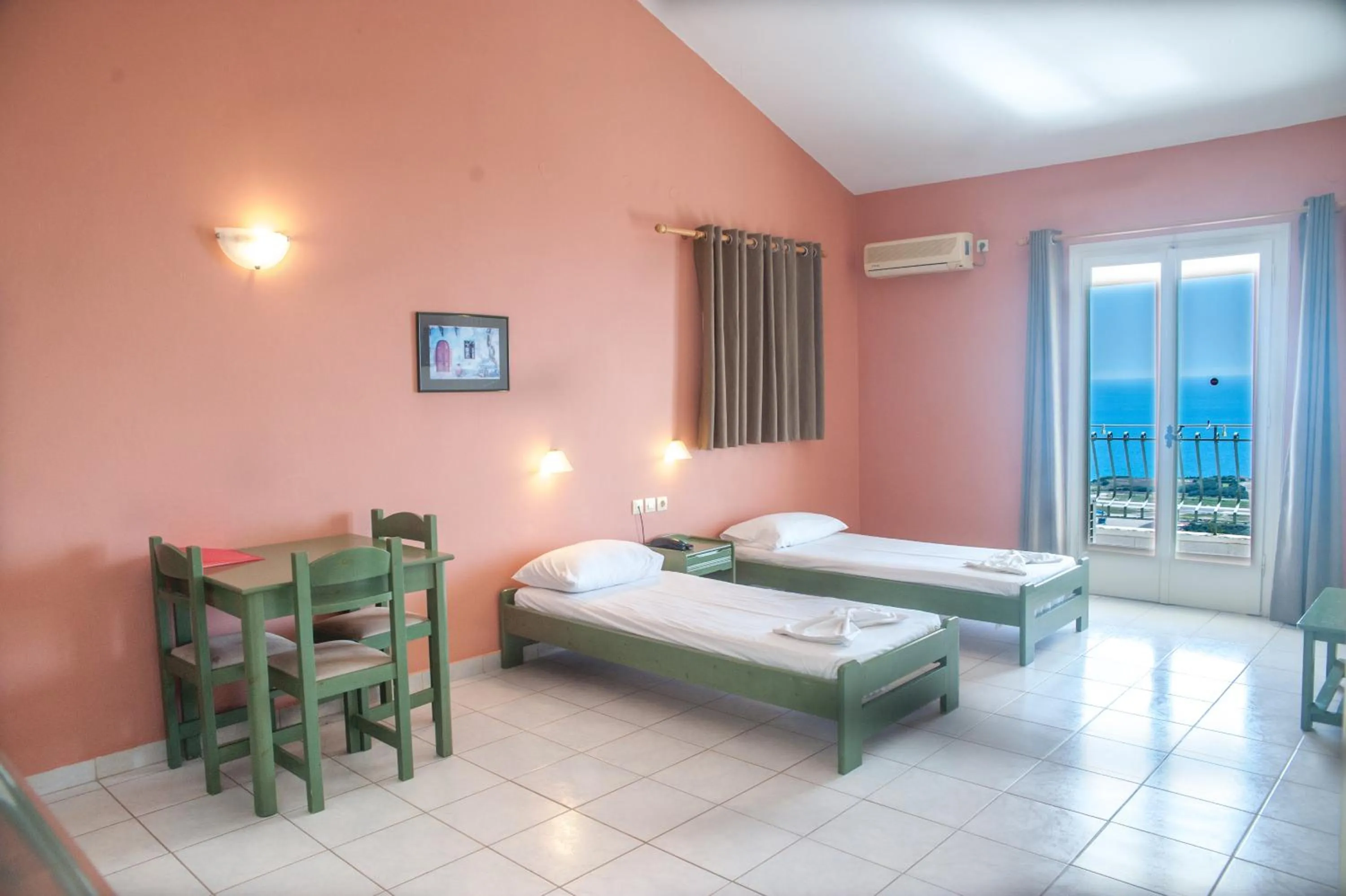 Photo of the whole room in Mouikis Sun Village