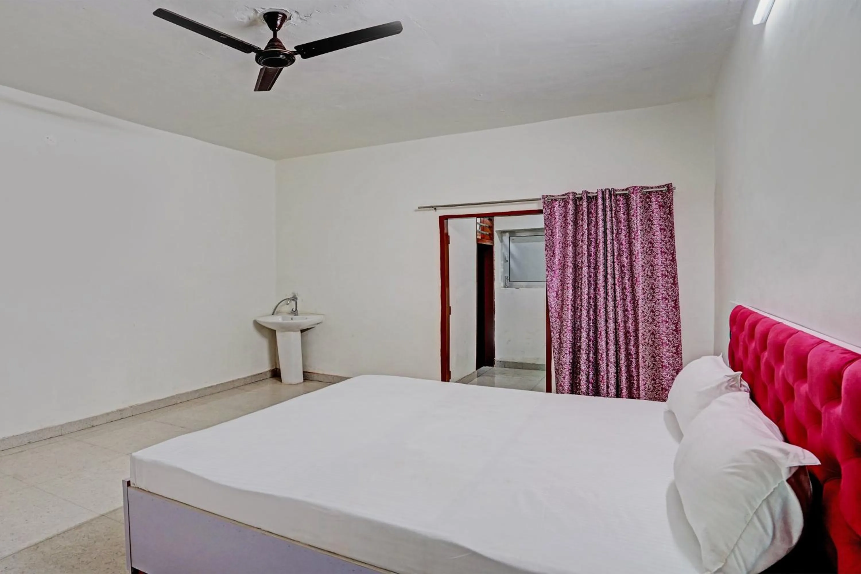 Bedroom, Bed in Hotel O Chawla's Hotel & Restaurant