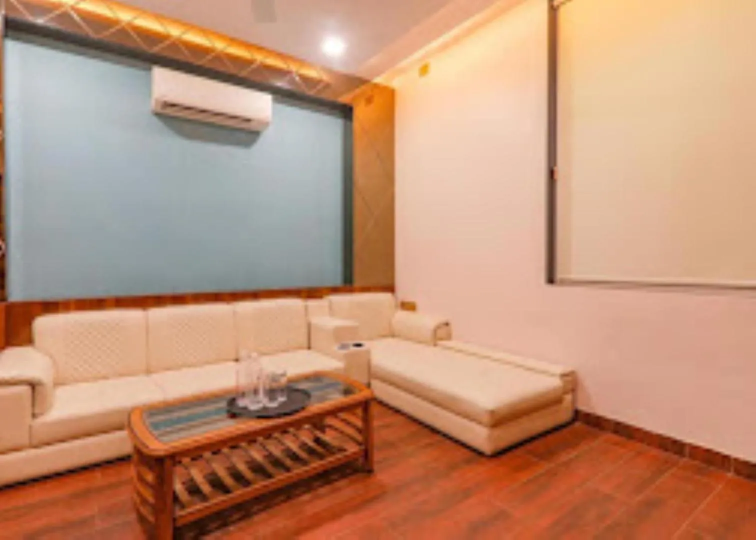 Seating area in Shree Dev Villa Hotel Kanpur