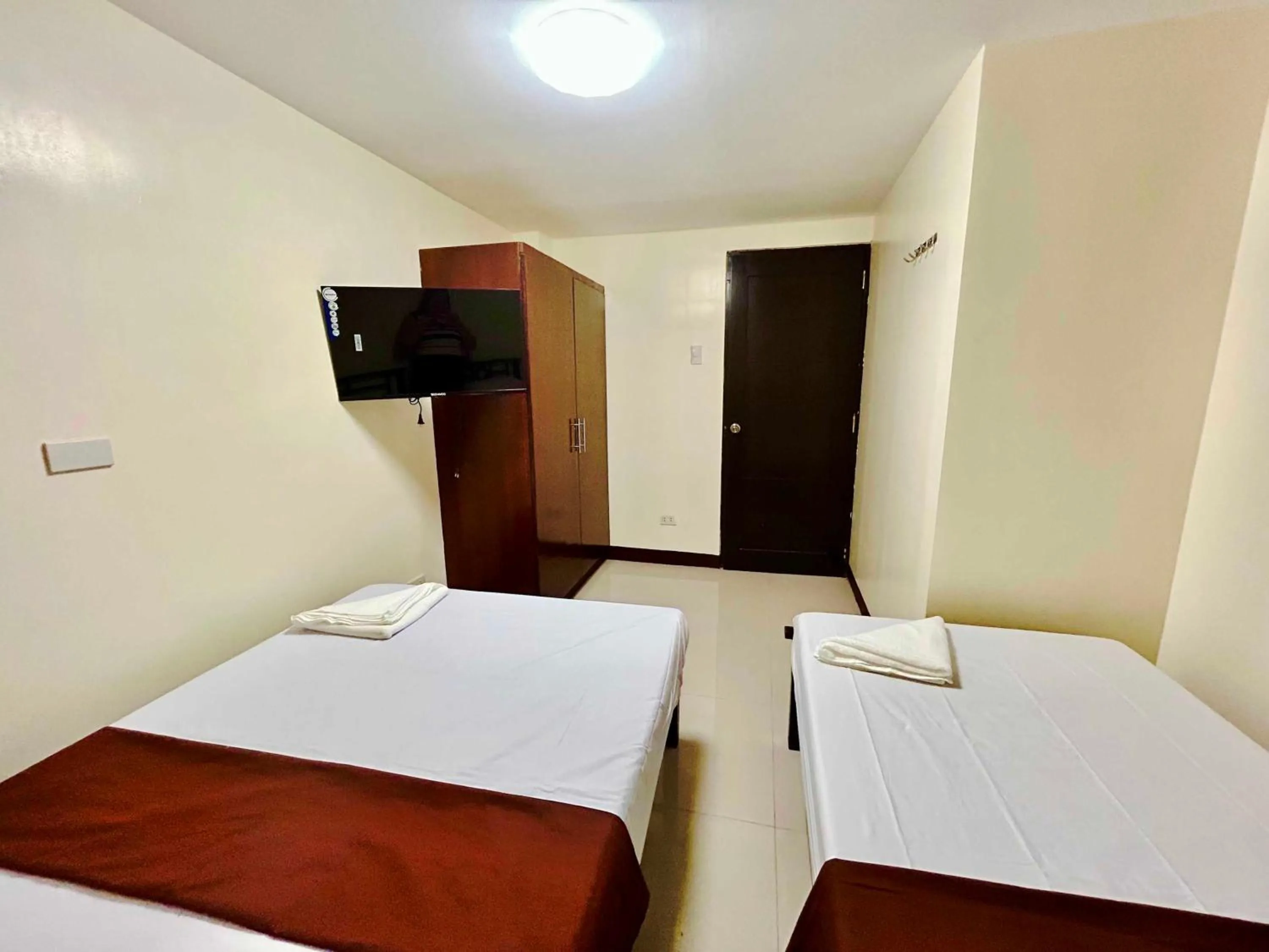 Bedroom, Bed in OYO 1045 Rayjan Apartelle