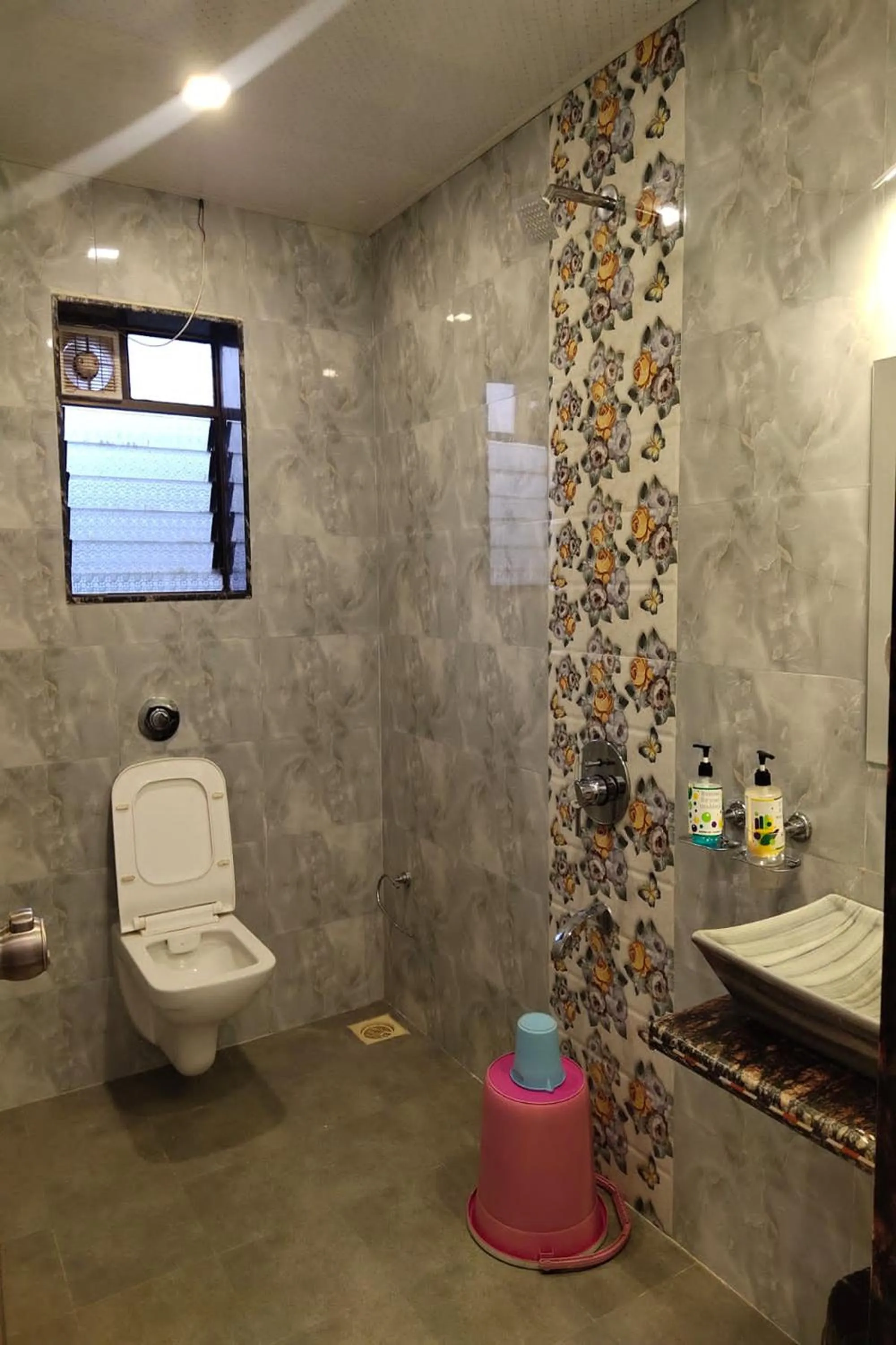 Shower in Strawberry Land Resort