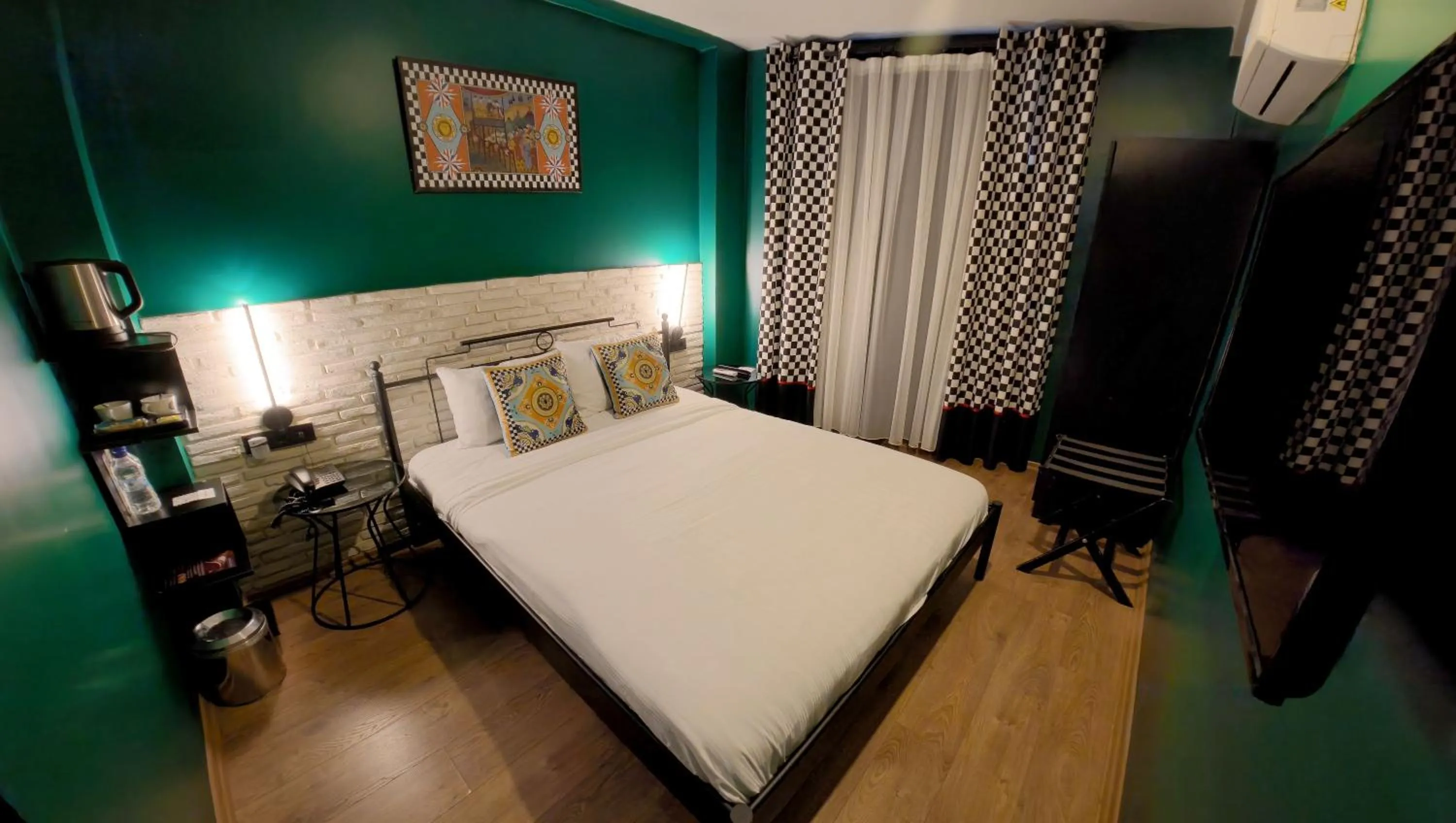 Bedroom, Bed in THINK HOTEL