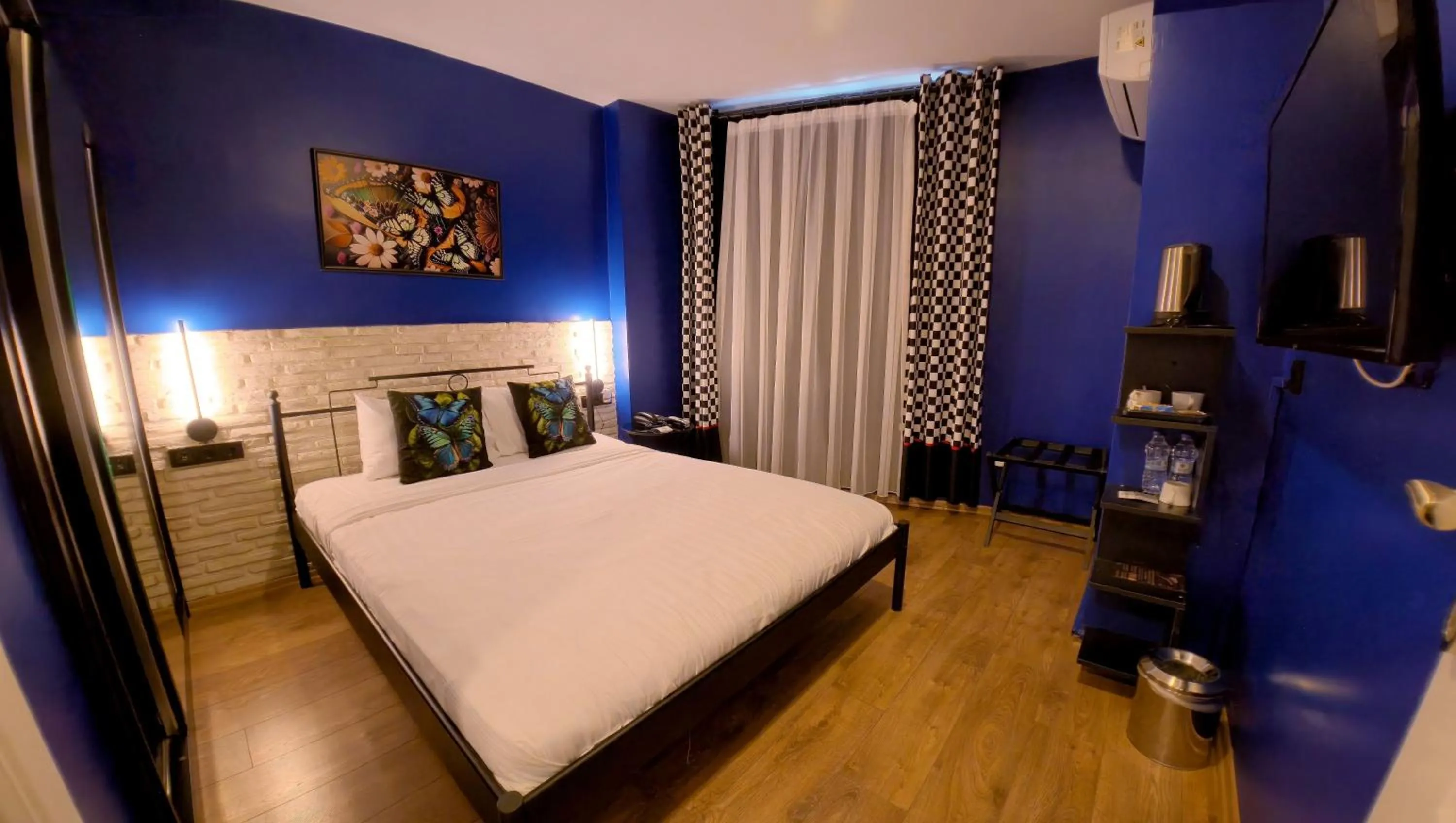 Bedroom, Bed in THINK HOTEL