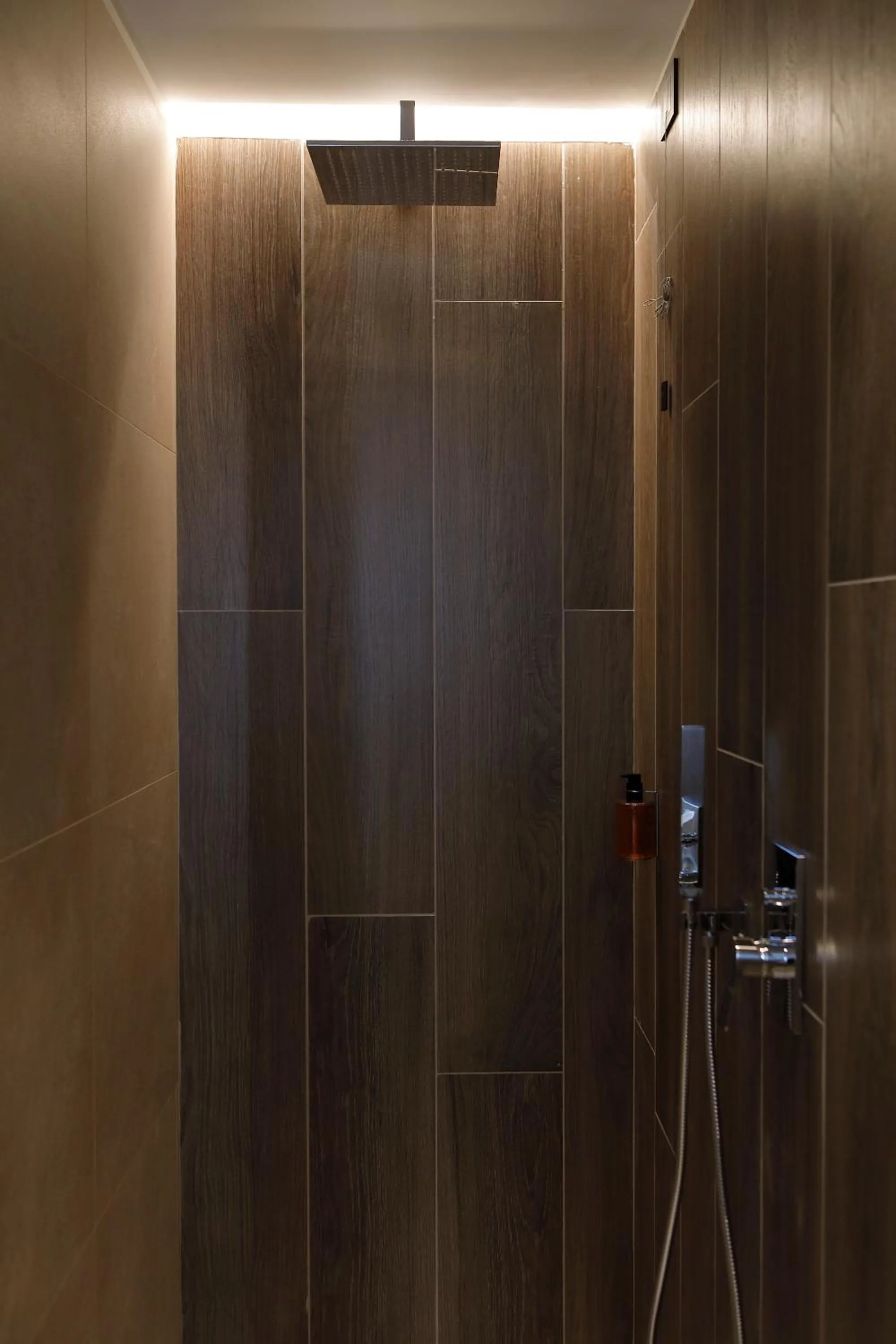 Shower in Hotel Namia by Dori