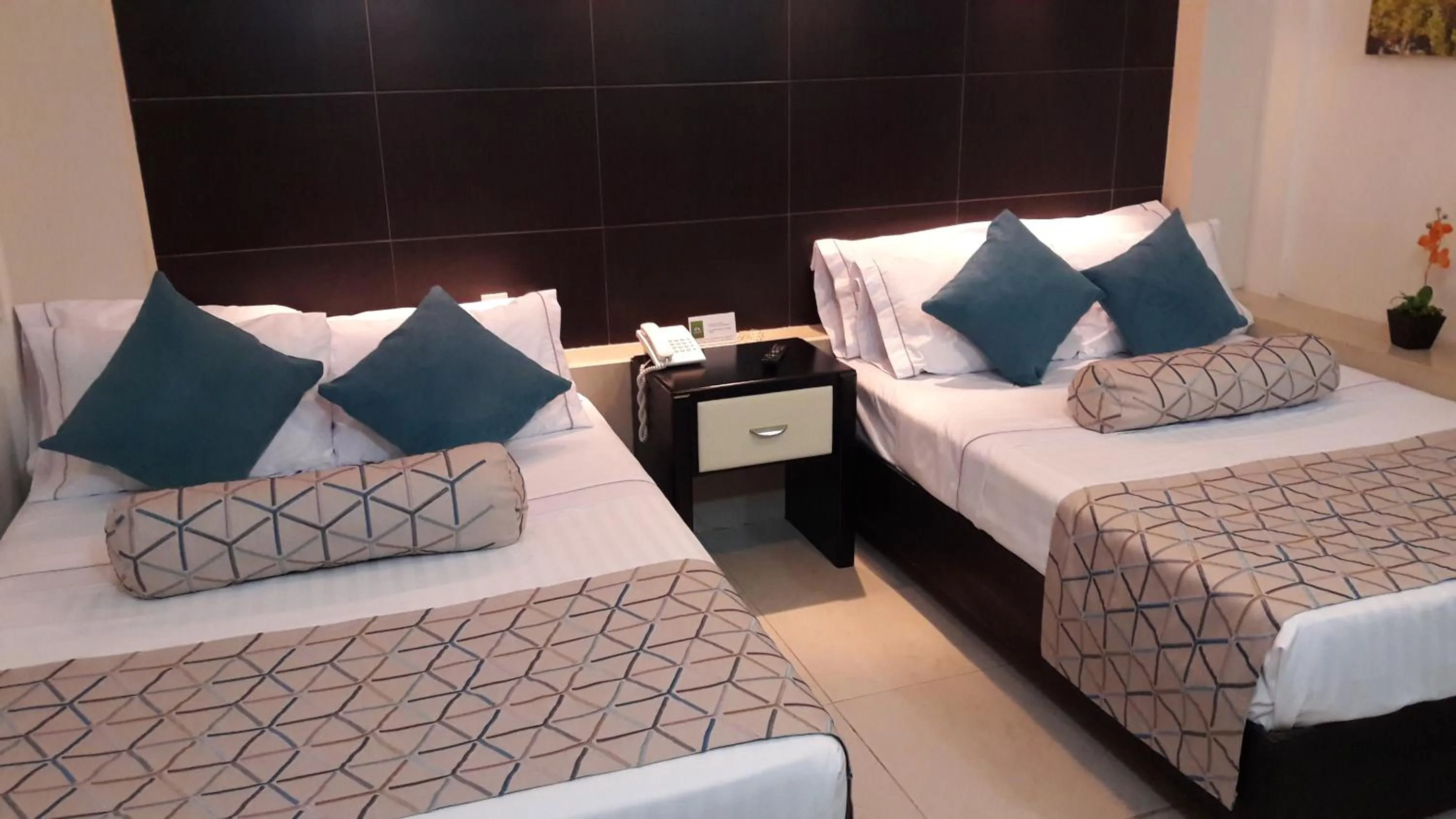 Bed in Hotel La Torre San Francisco