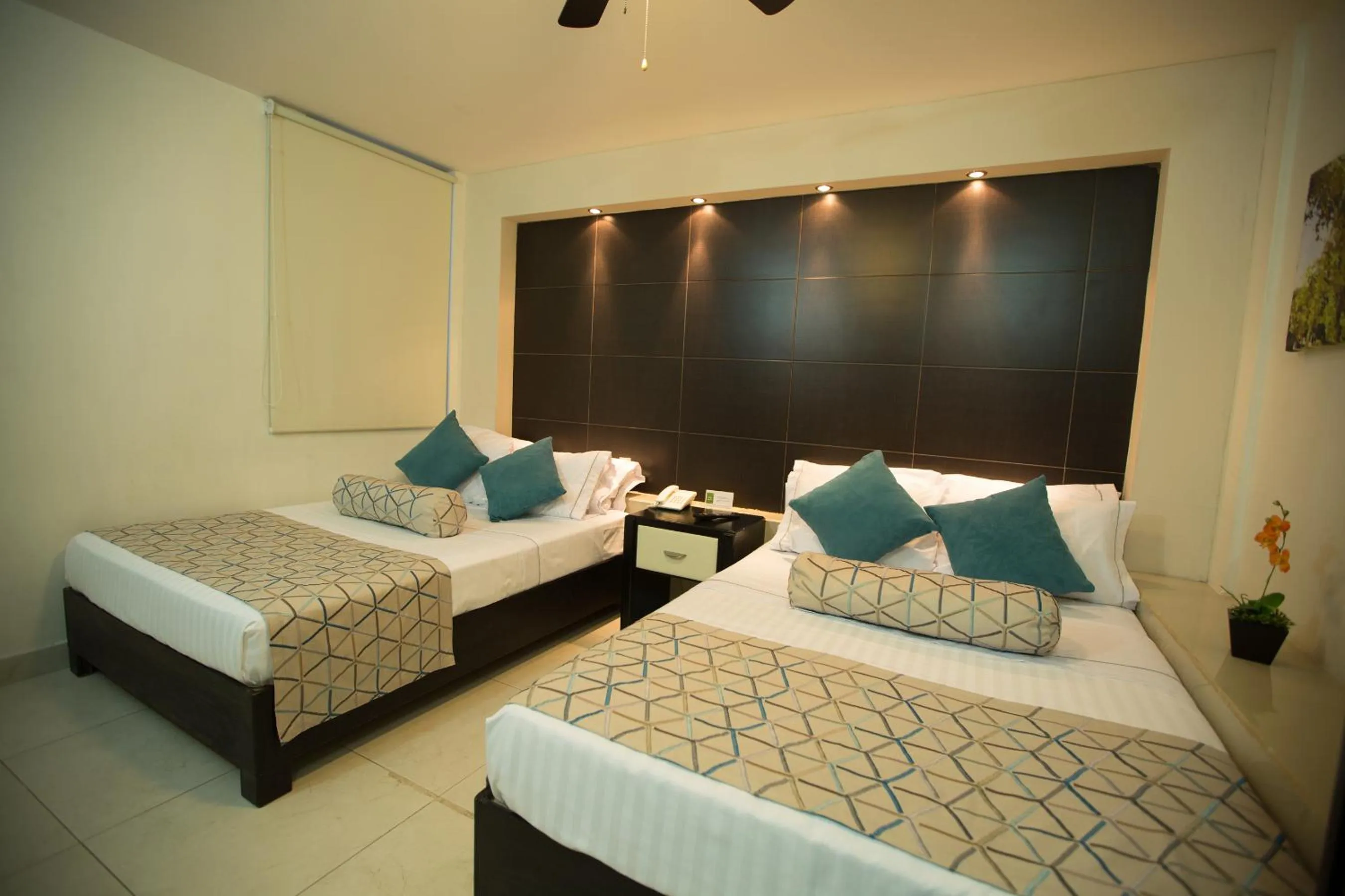 Bed in Hotel La Torre San Francisco