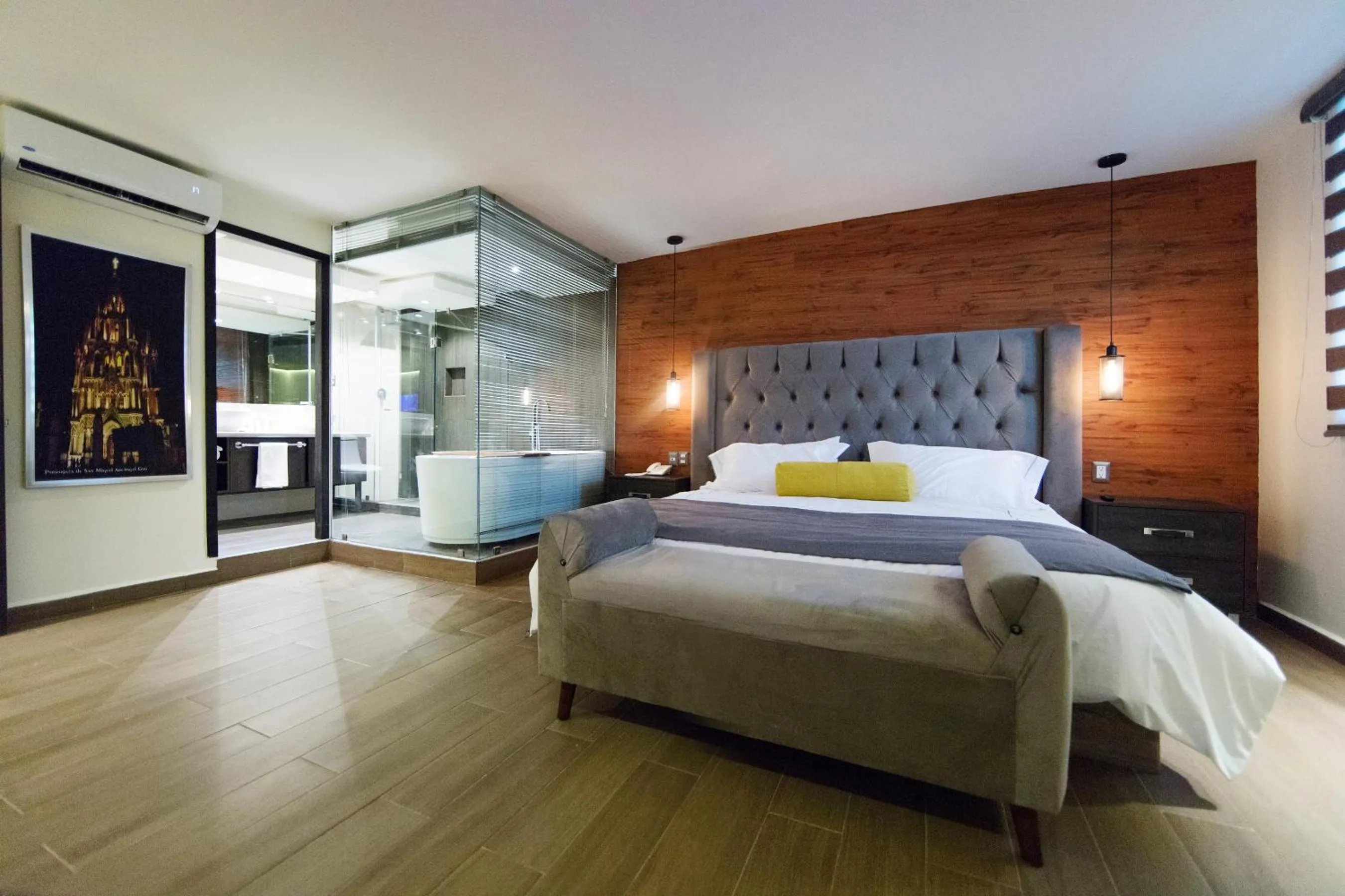 Bed in Hotel La Torre San Francisco