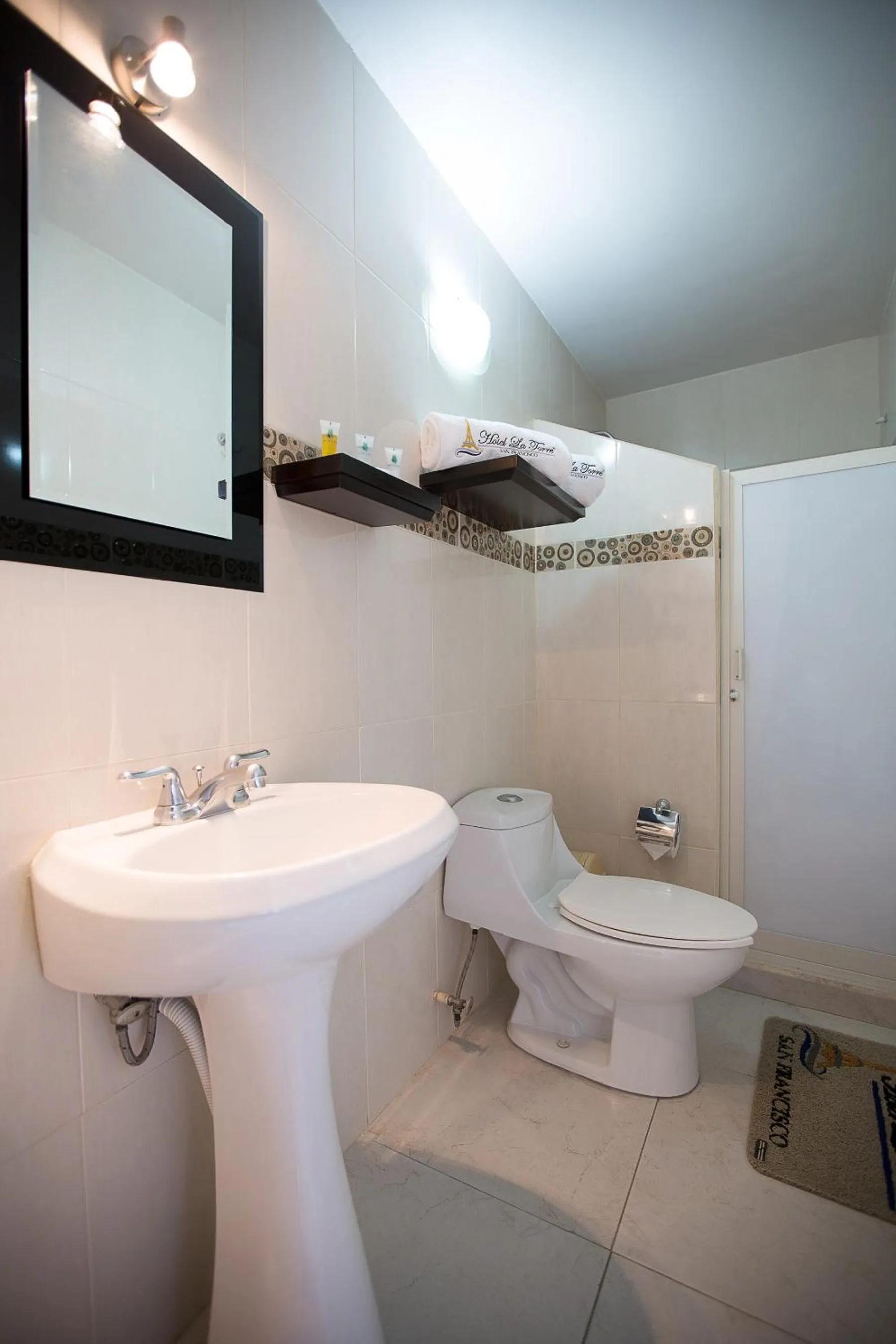 Bathroom in Hotel La Torre San Francisco