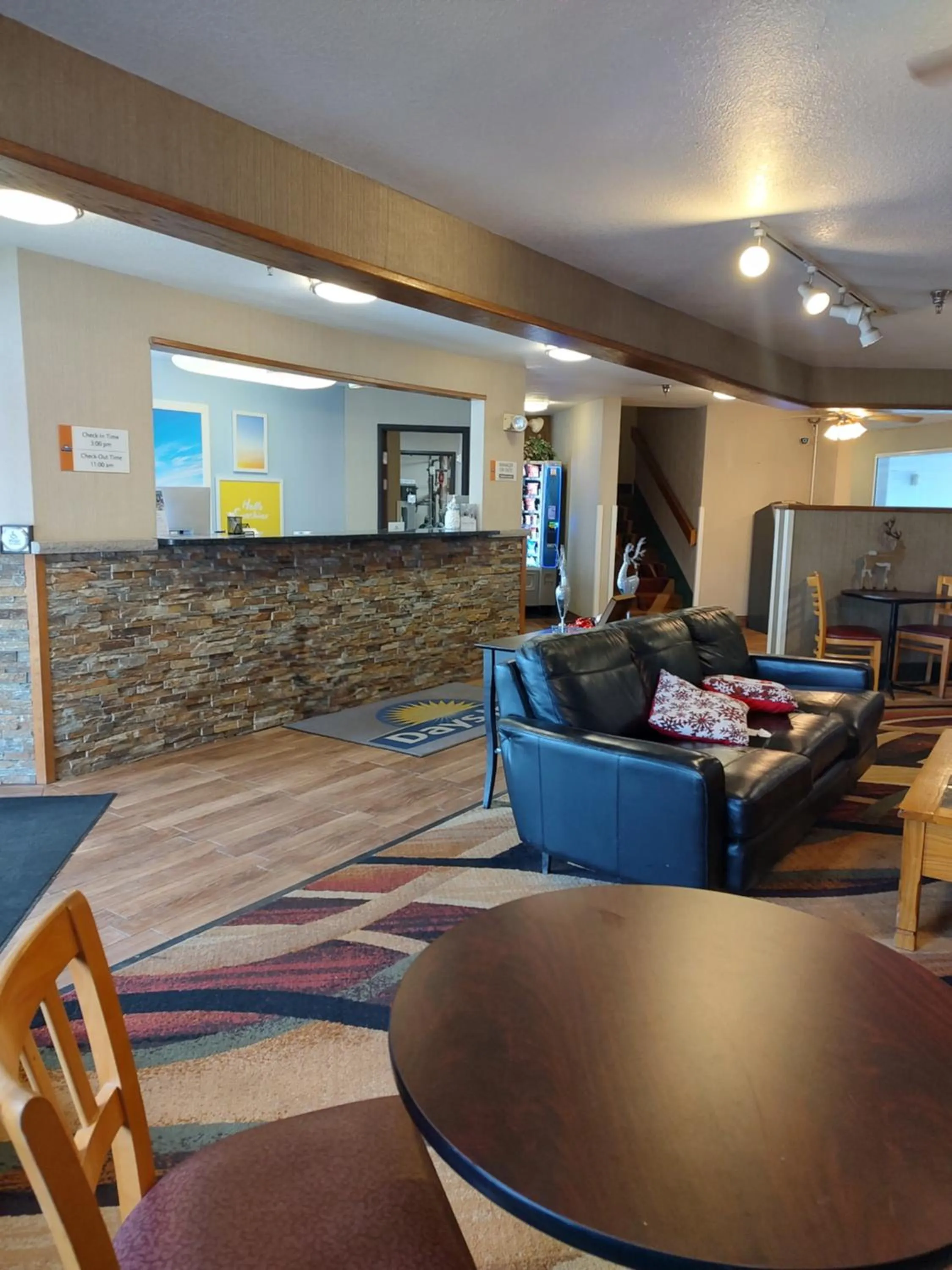 Lobby or reception in Days Inn & Suites by Wyndham Fargo 19th Ave/Airport Dome