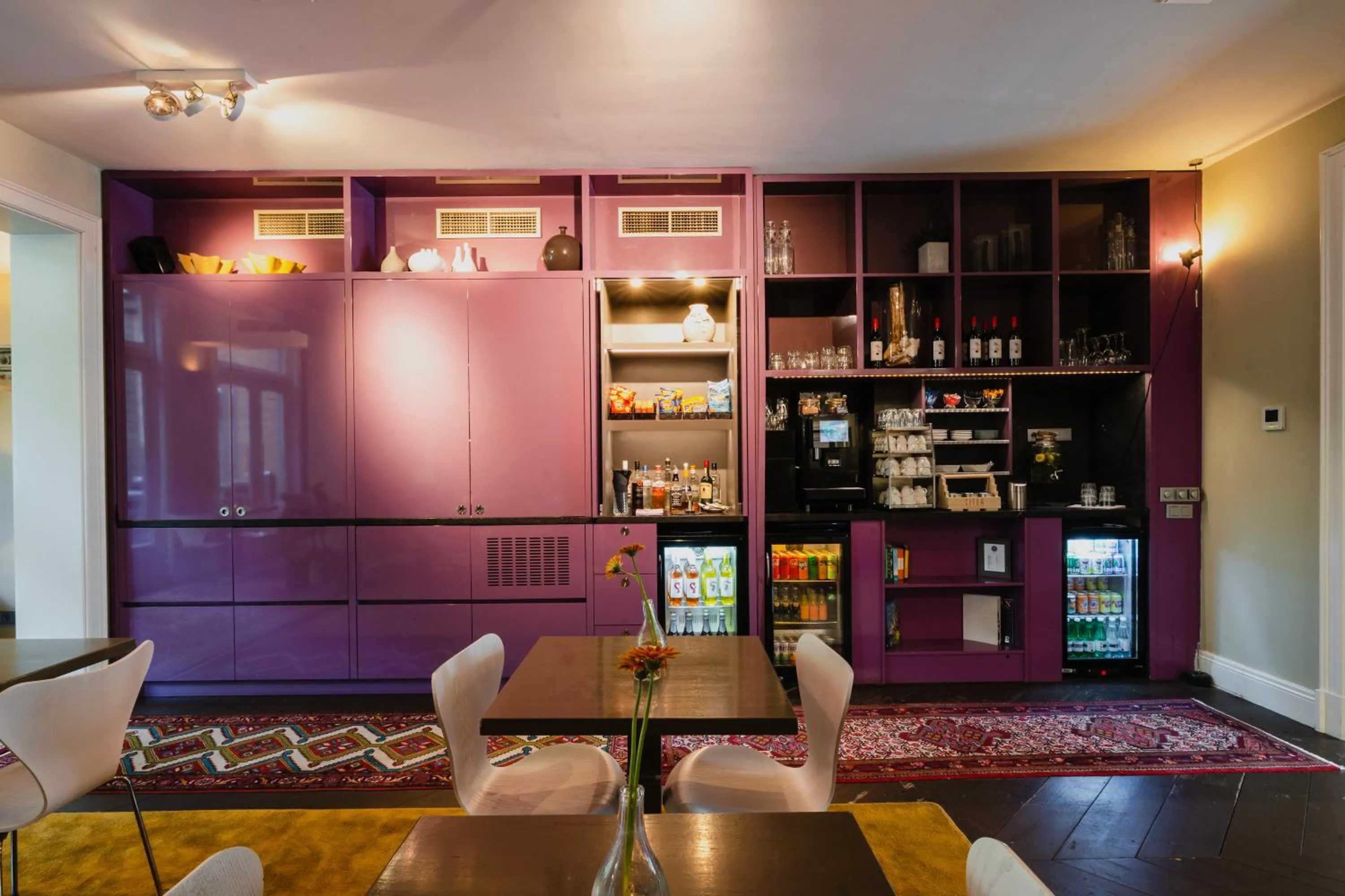 Restaurant/places to eat in Hotel Roemer Amsterdam