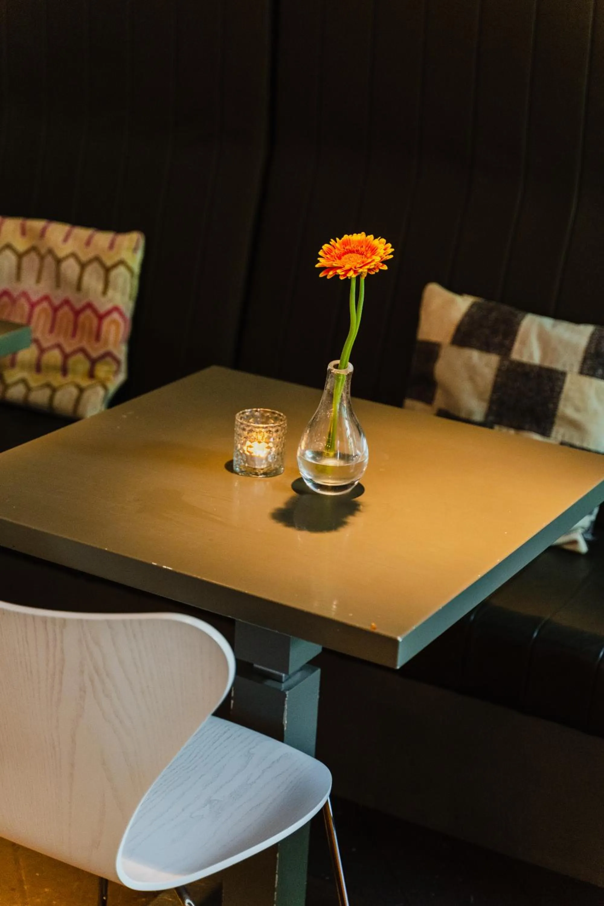 Communal lounge/ TV room in Hotel Roemer Amsterdam