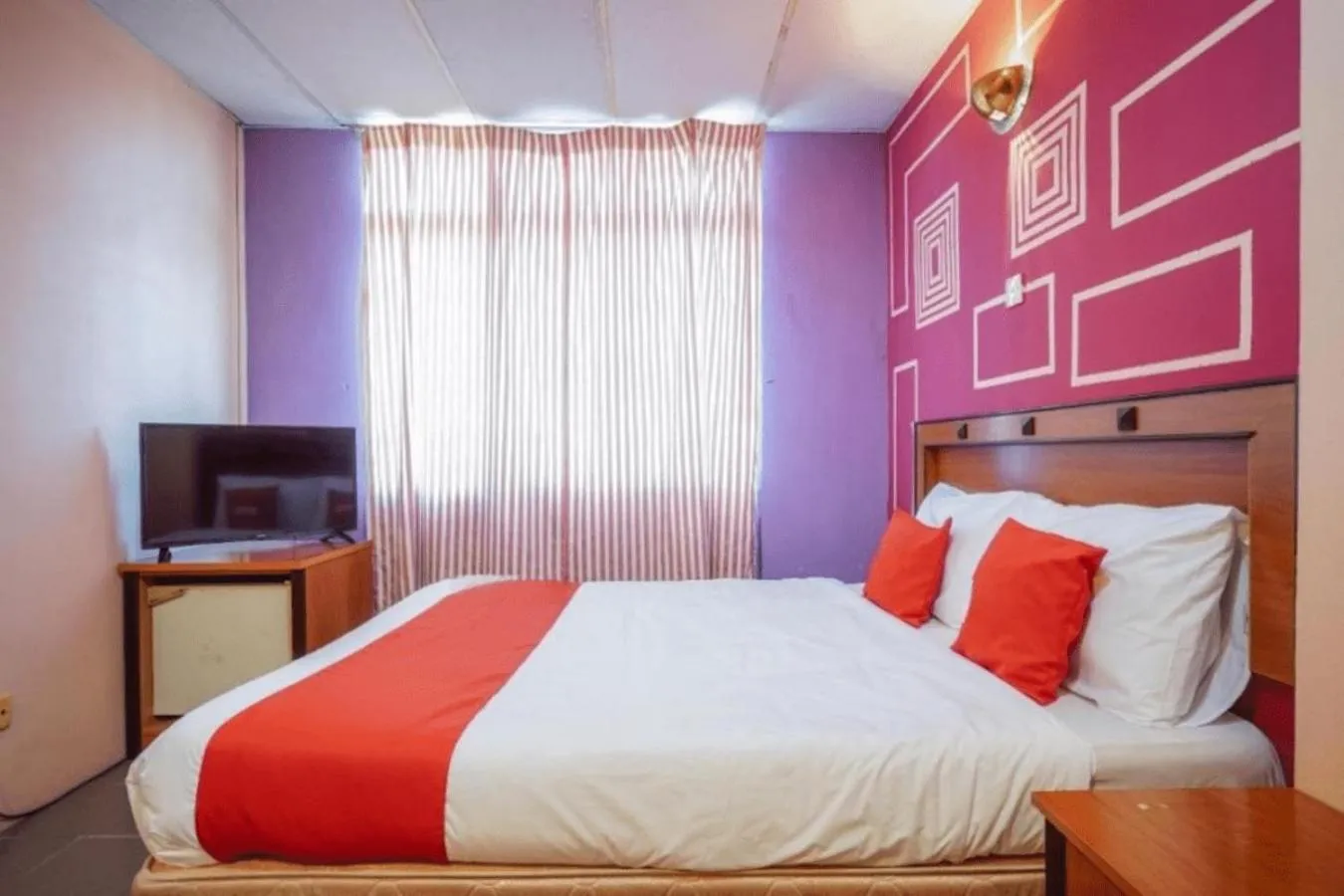 Bed in DJ Seafront Hotel