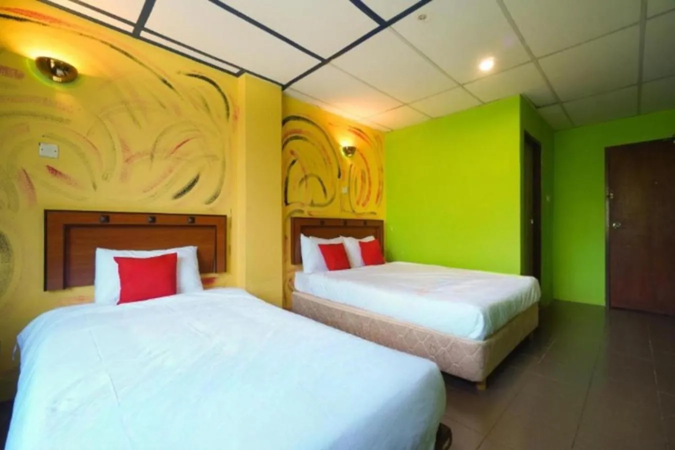 Bed in DJ Seafront Hotel