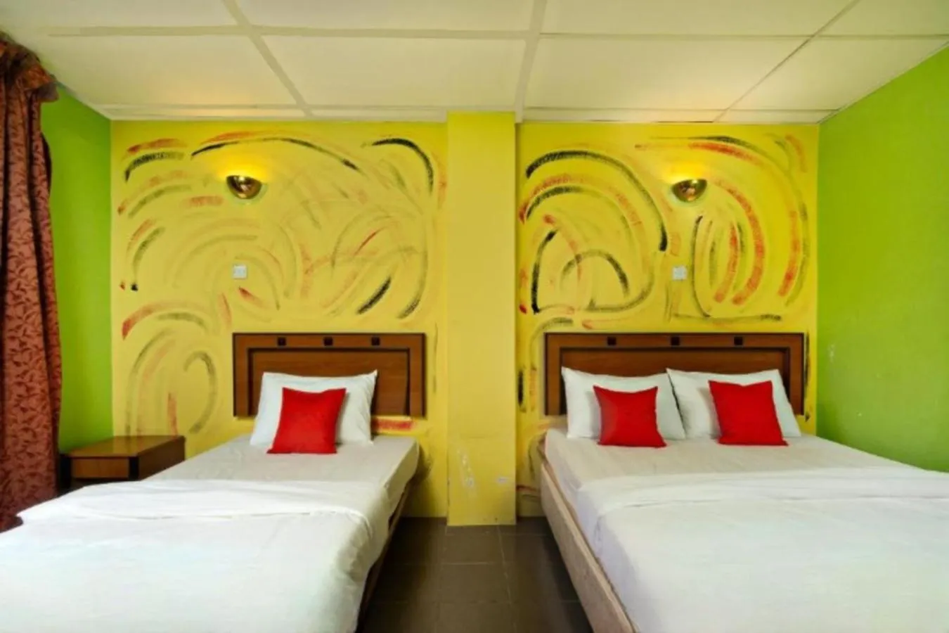 Bed in DJ Seafront Hotel