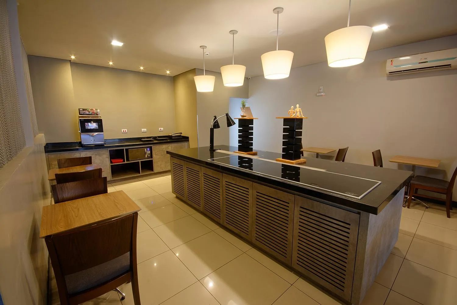 Breakfast in Golden Tower Express Franca by Fênix Hotéis