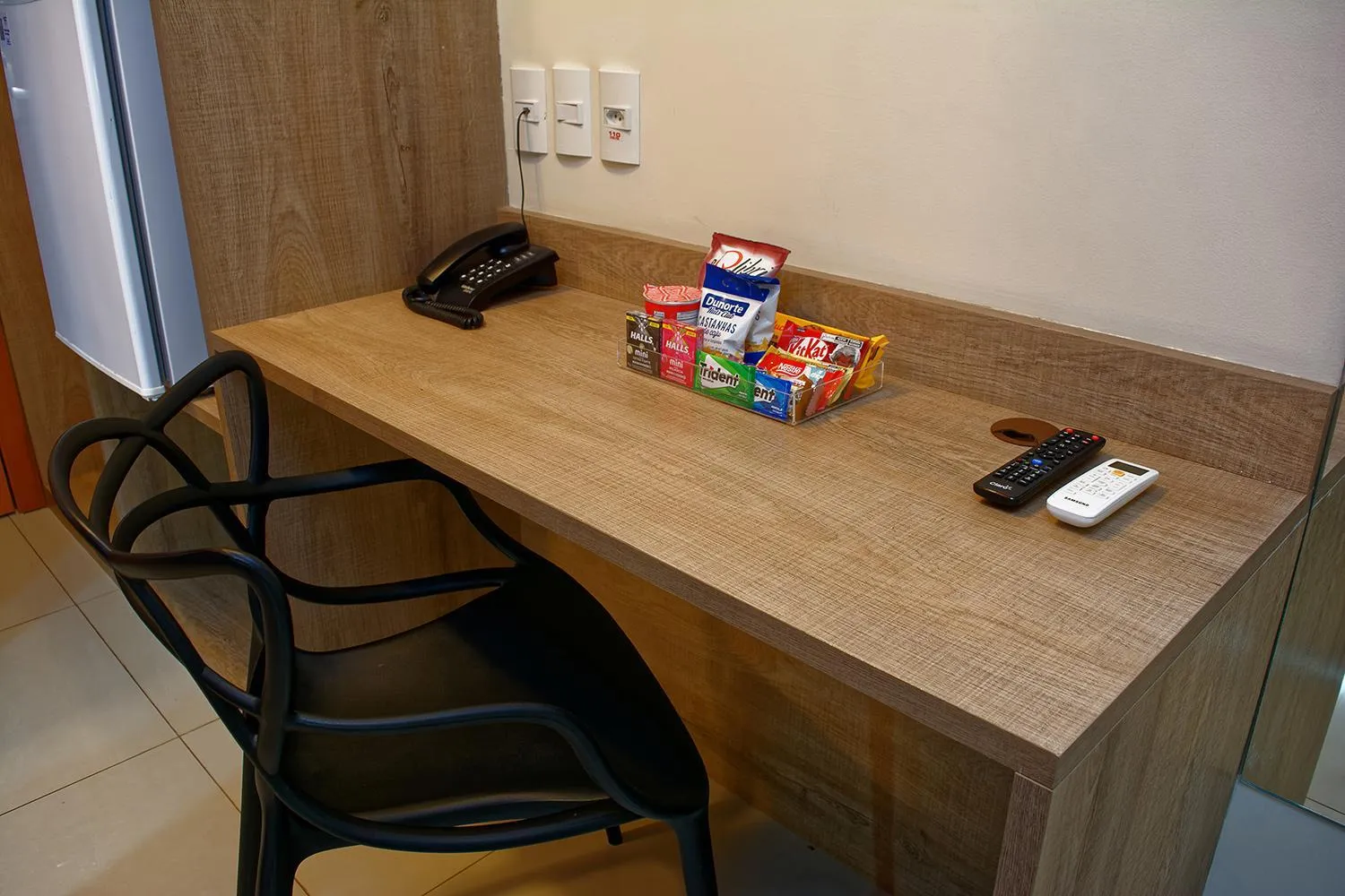 minibar in Golden Tower Express Franca by Fênix Hotéis