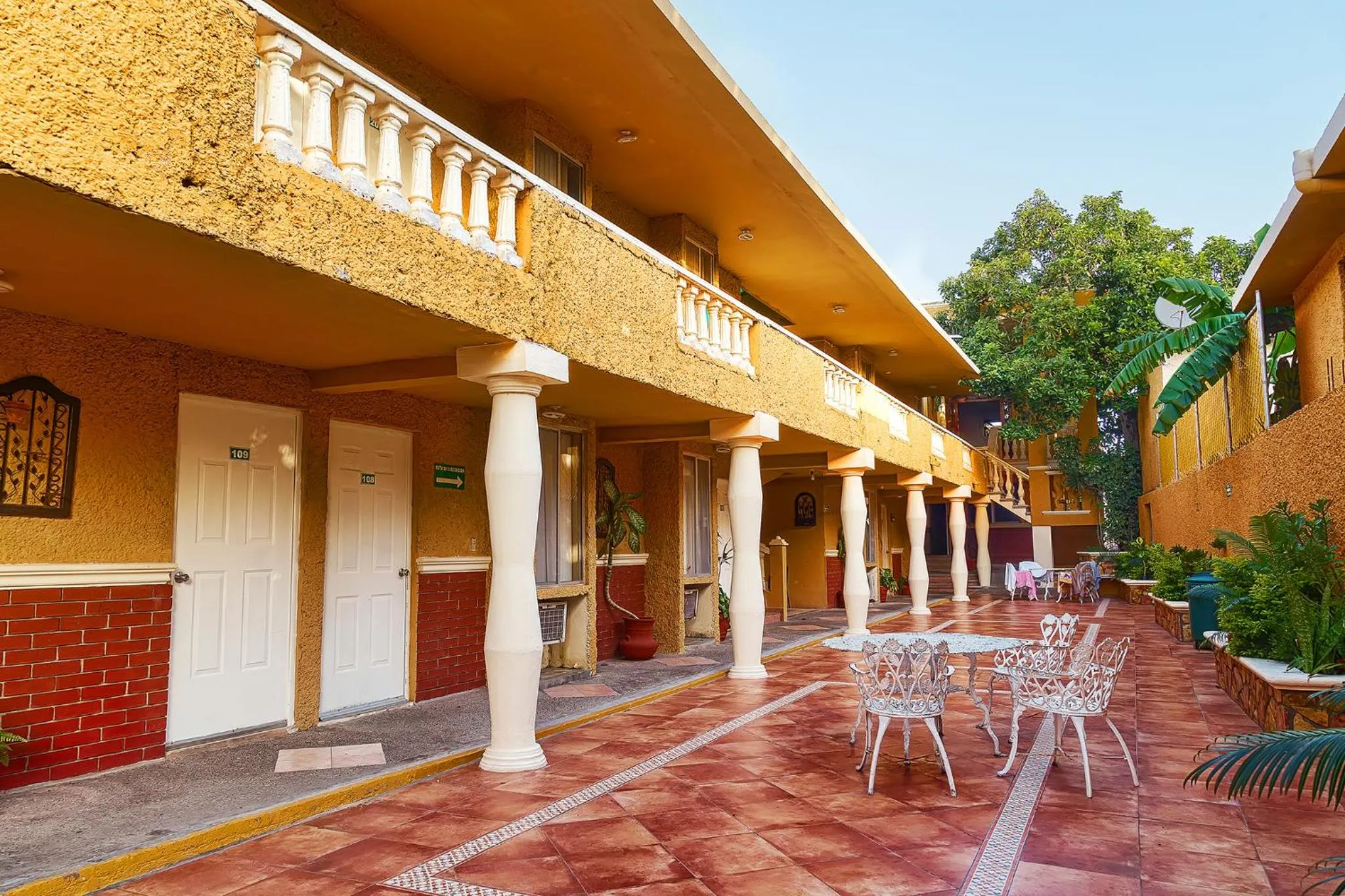 Patio in Hotel Suites Ejecutivas