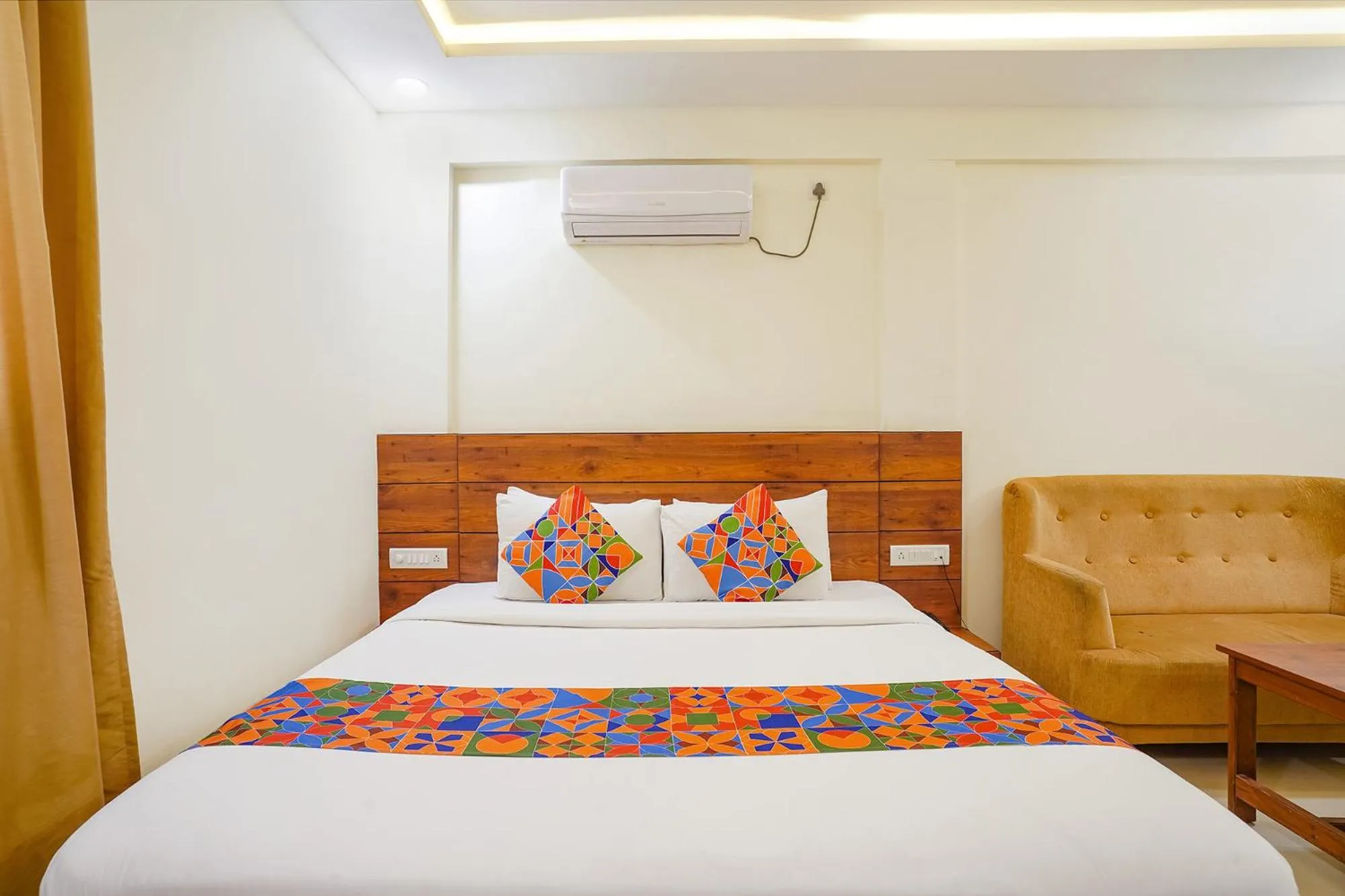Bed in FabHotel Savi Inn - Nr Mantri Square Mall