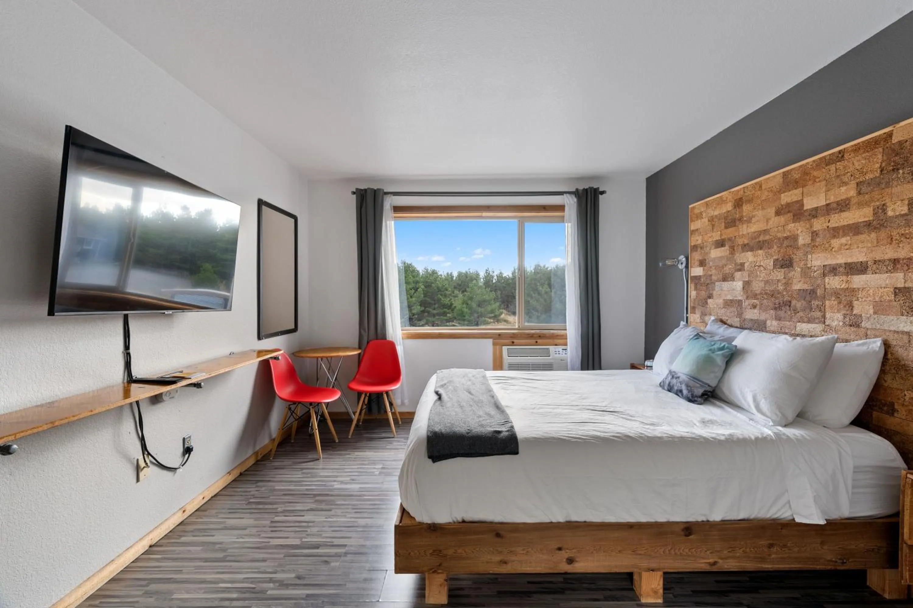 Bedroom, Bed in Adrift Hotel