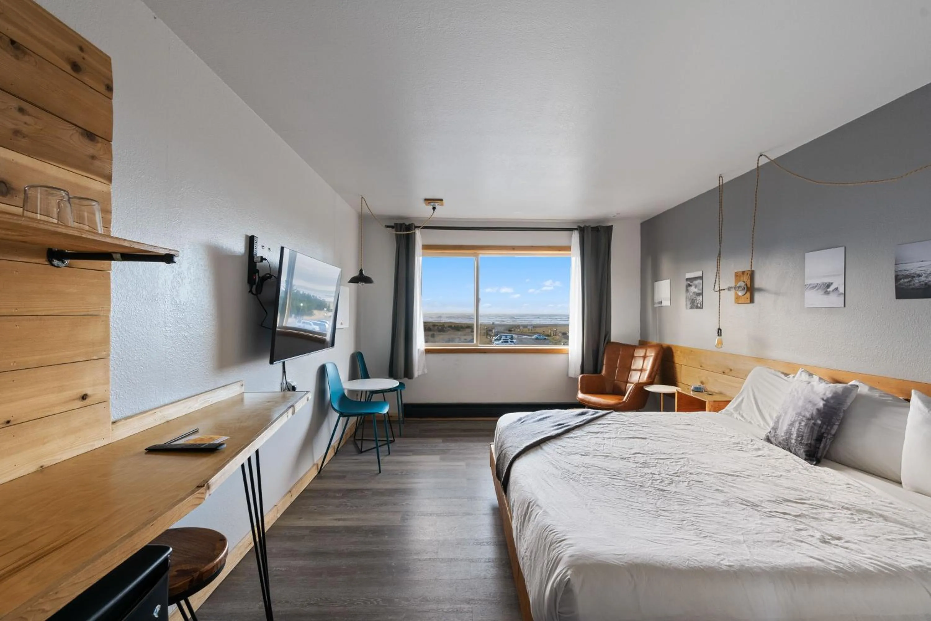 Bedroom, Bed in Adrift Hotel