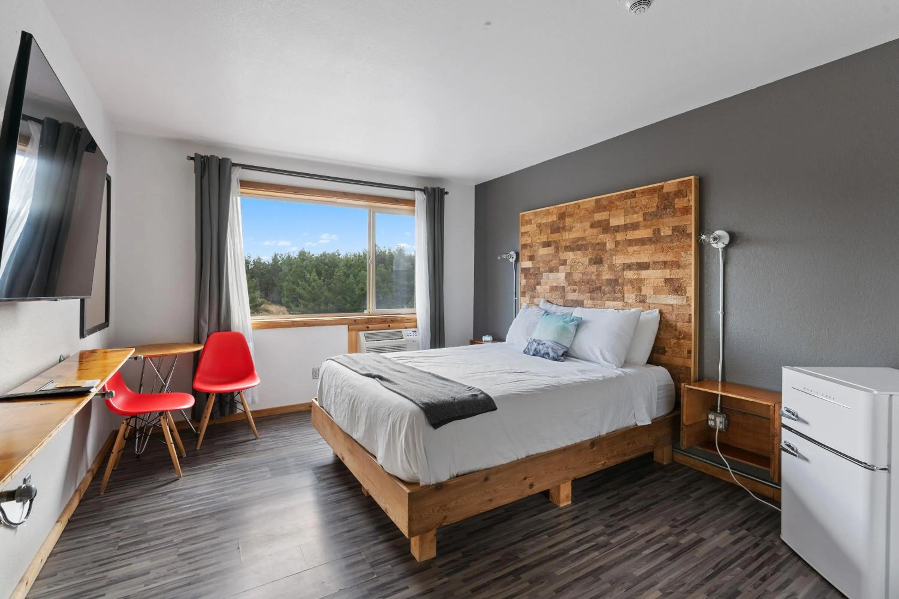 Bedroom, Bed in Adrift Hotel