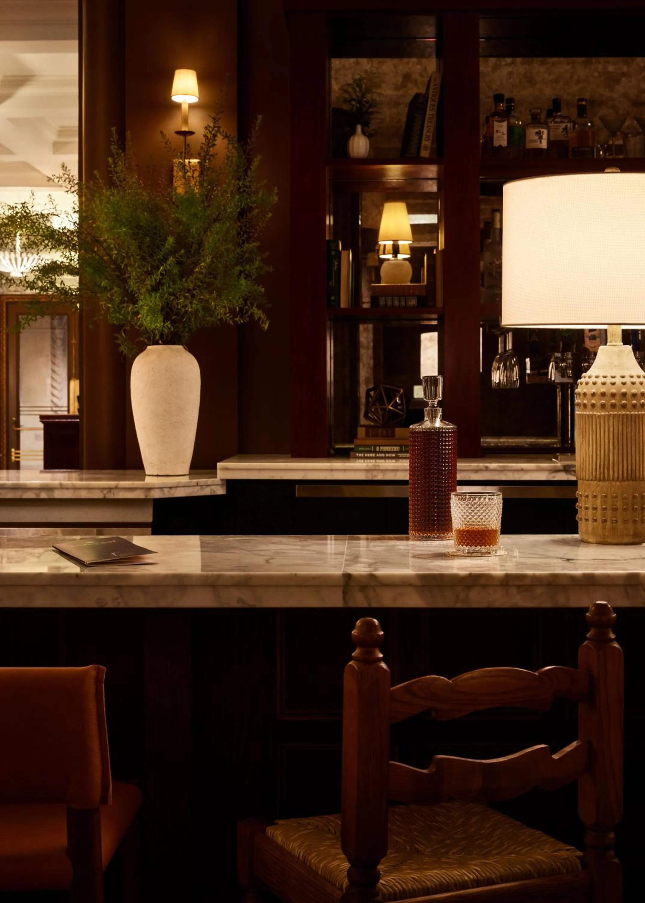 Restaurant/places to eat in Pasadena Hotel & Pool