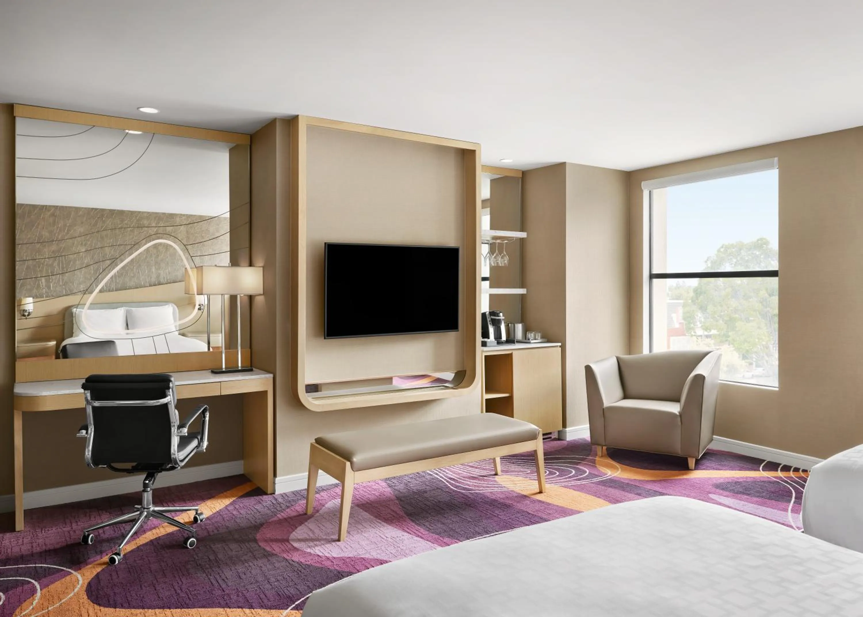 TV and multimedia, Bed in Pasadena Hotel & Pool