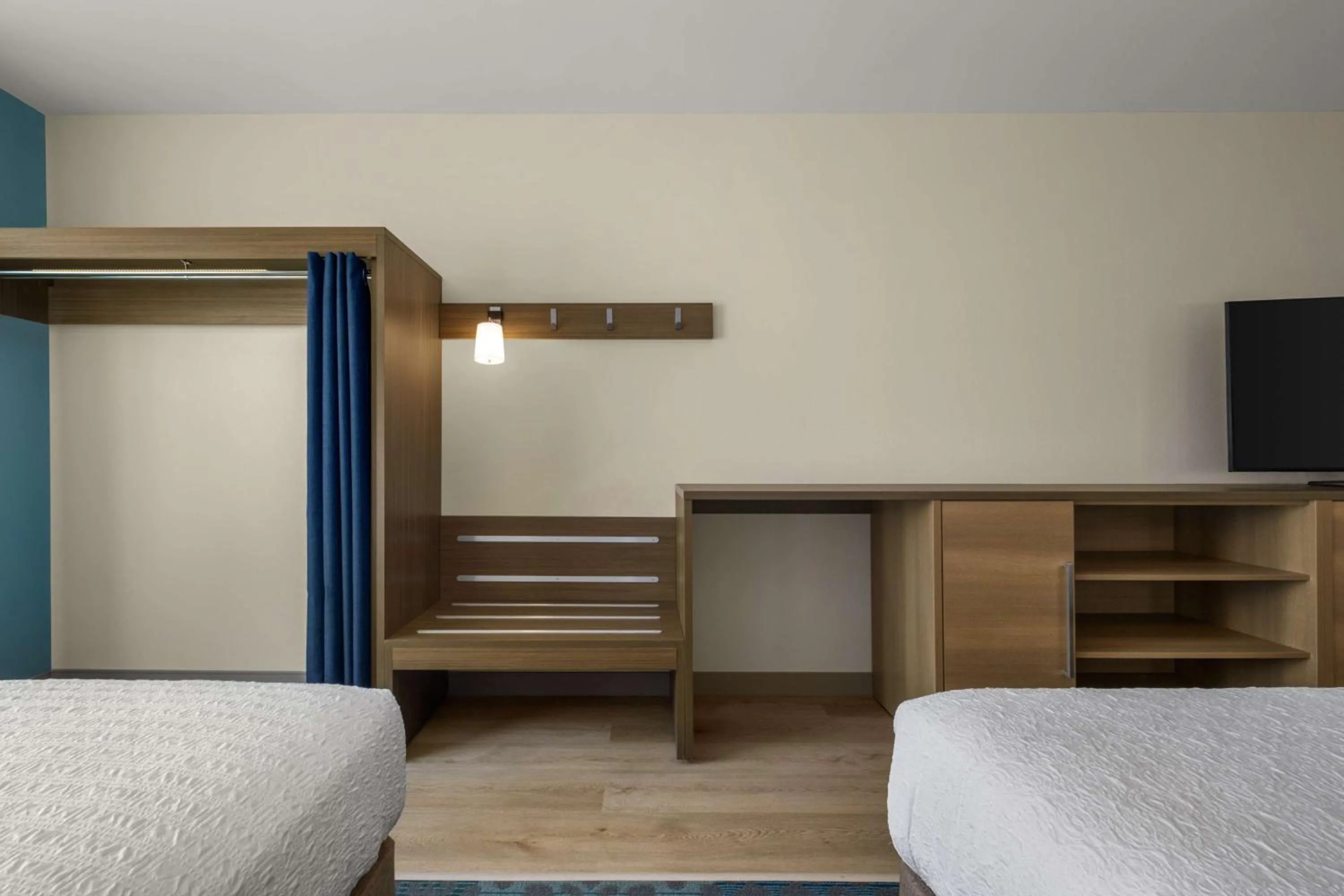 Bed in Home2 Suites By Hilton East Austin - near Downtown and UT