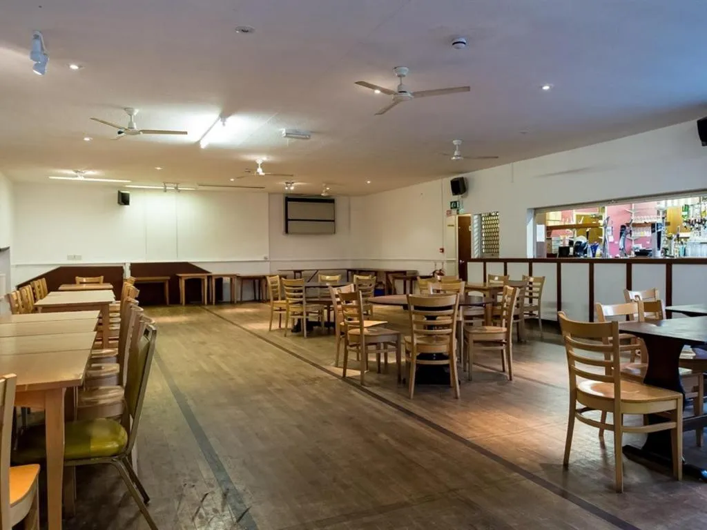 Lounge or bar in The Keyberry Hotel