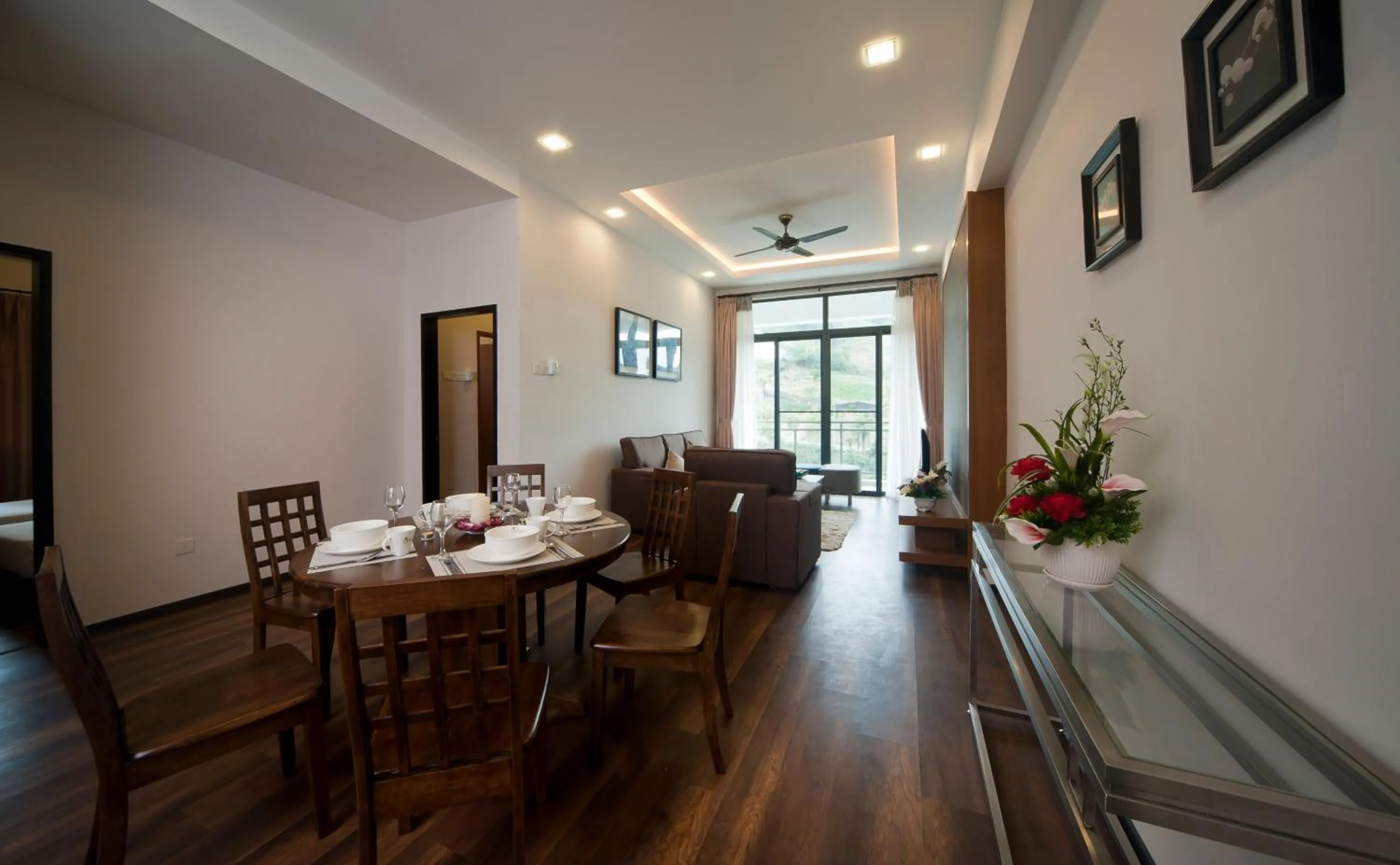 Day in Nova Highlands Hotel