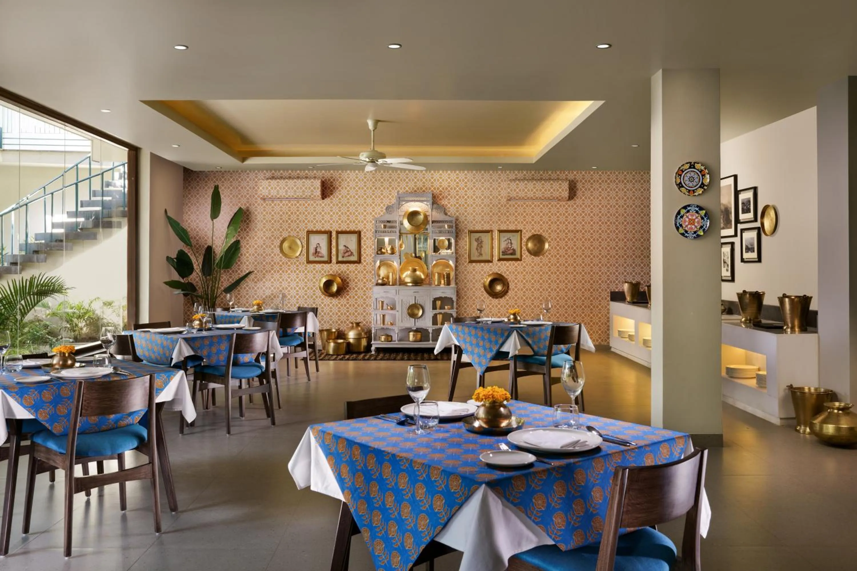 Restaurant/places to eat in Anand Kashi by the Ganges Rishikesh - IHCL Seleqtions