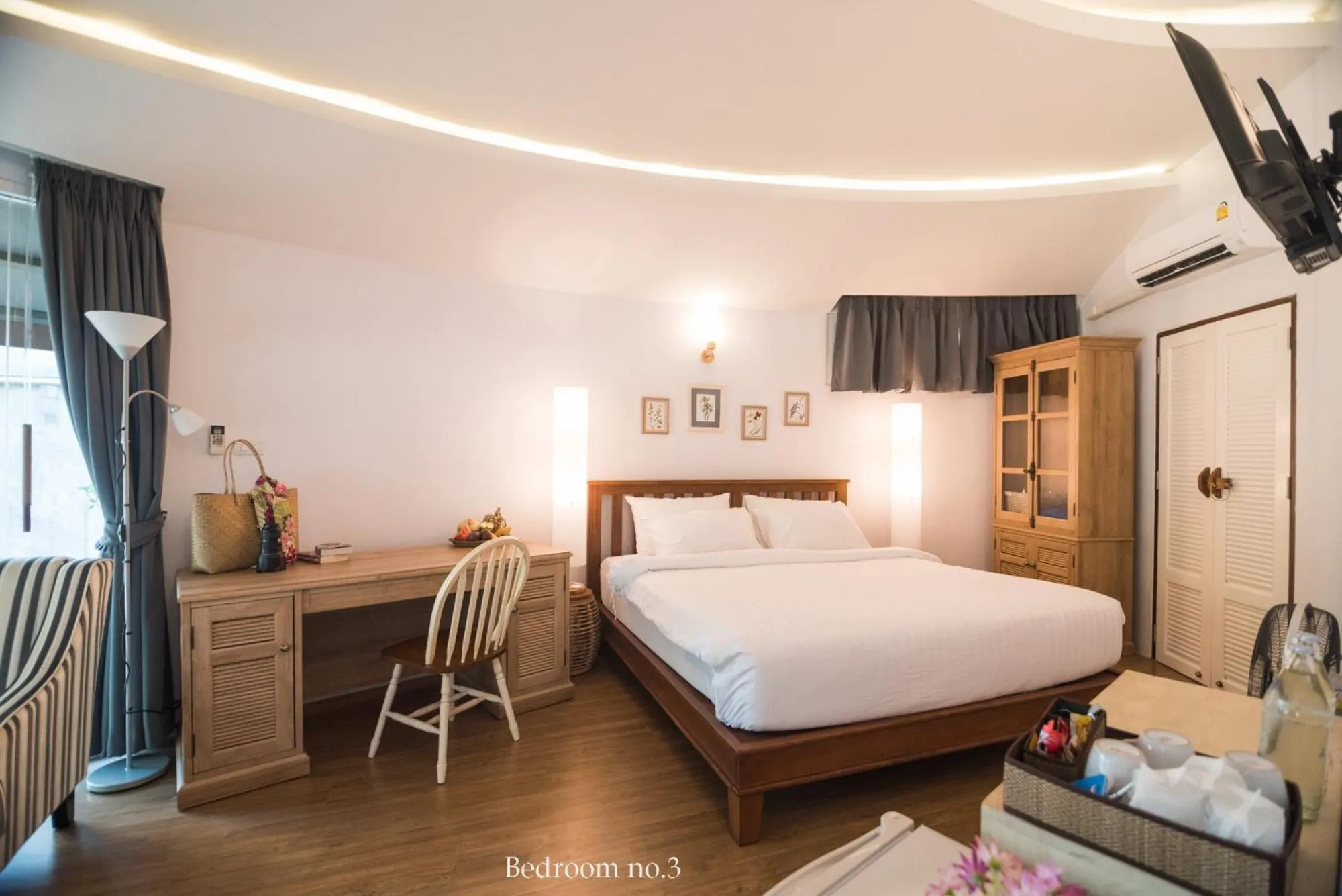 Bed in Koh Mak Cococape Resort