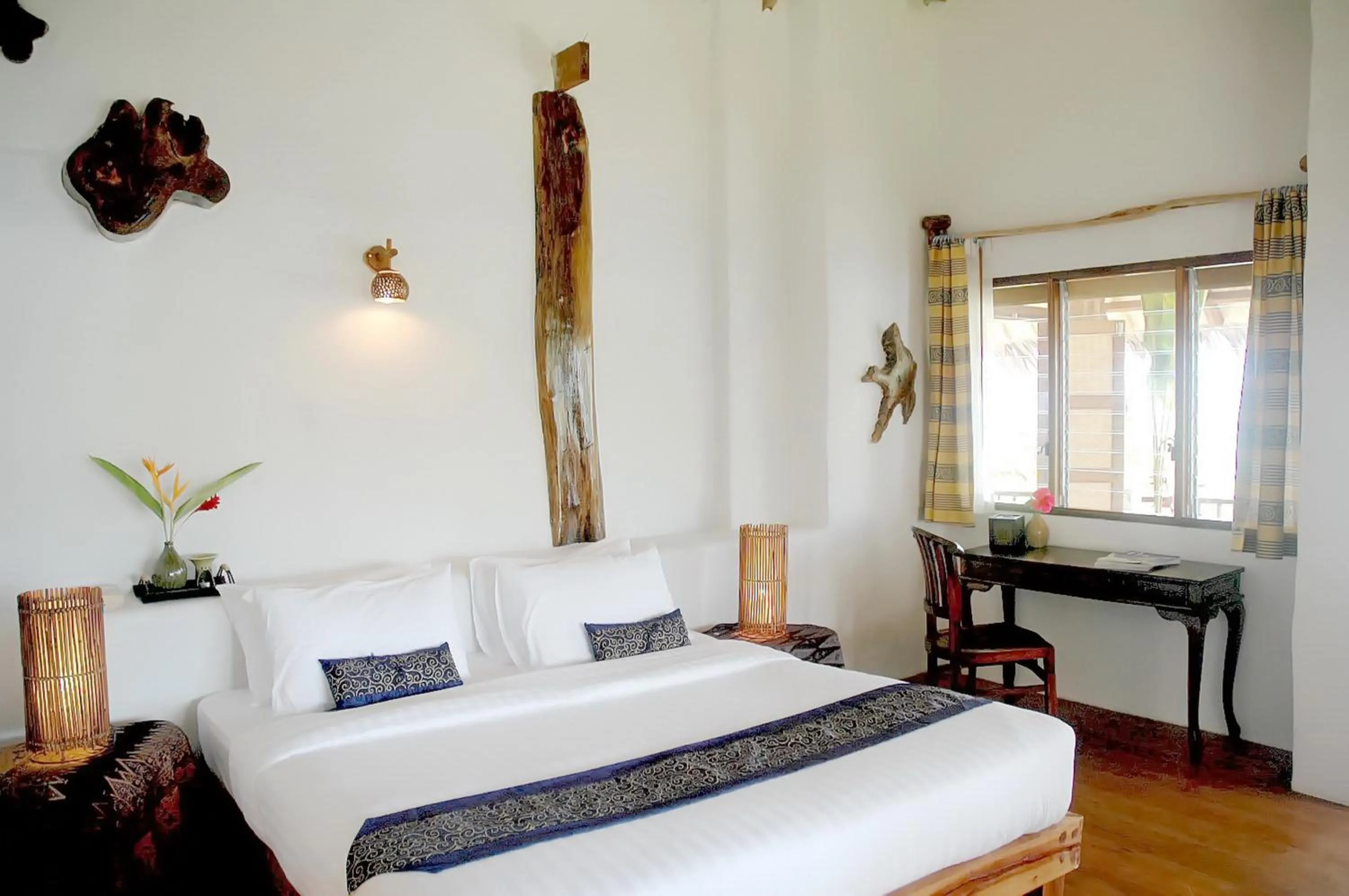 Bed in Koh Mak Cococape Resort