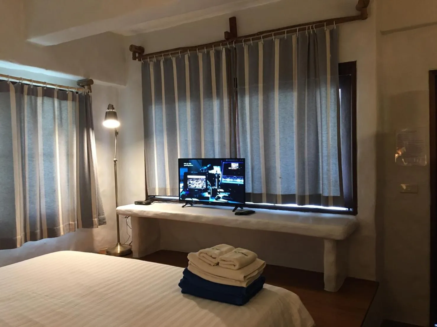 Bed in Koh Mak Cococape Resort