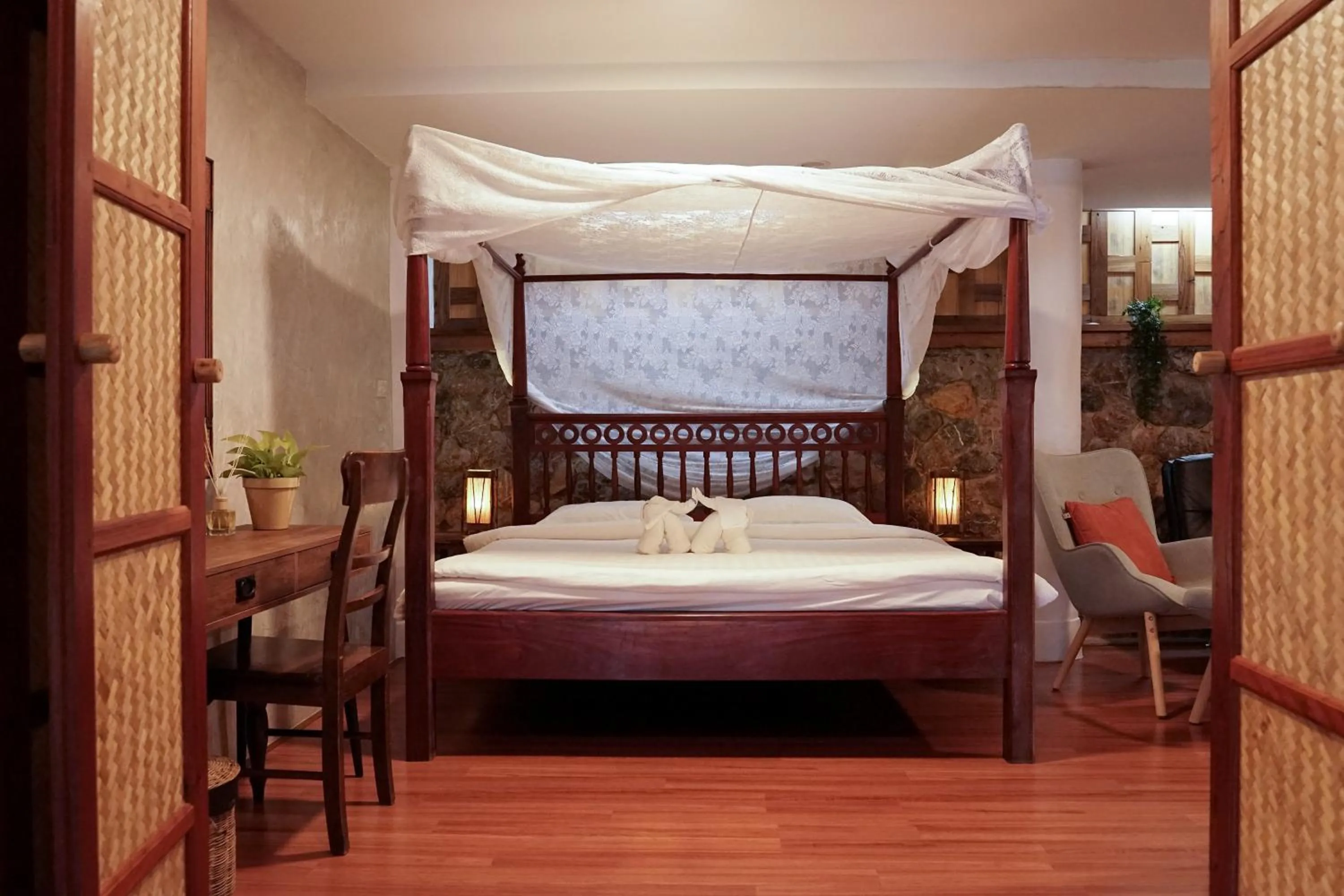 Bed in Koh Mak Cococape Resort