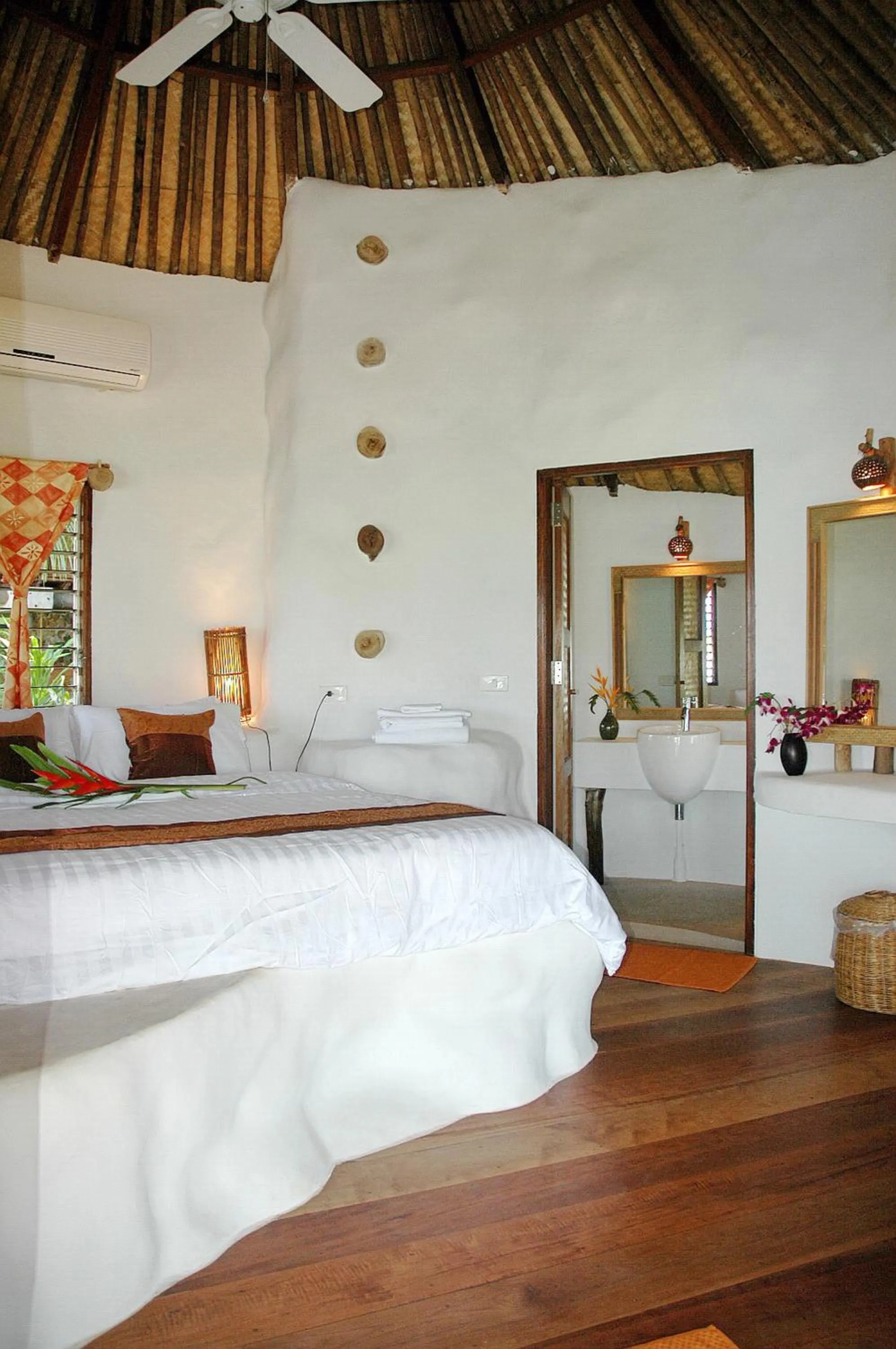 Bed in Koh Mak Cococape Resort