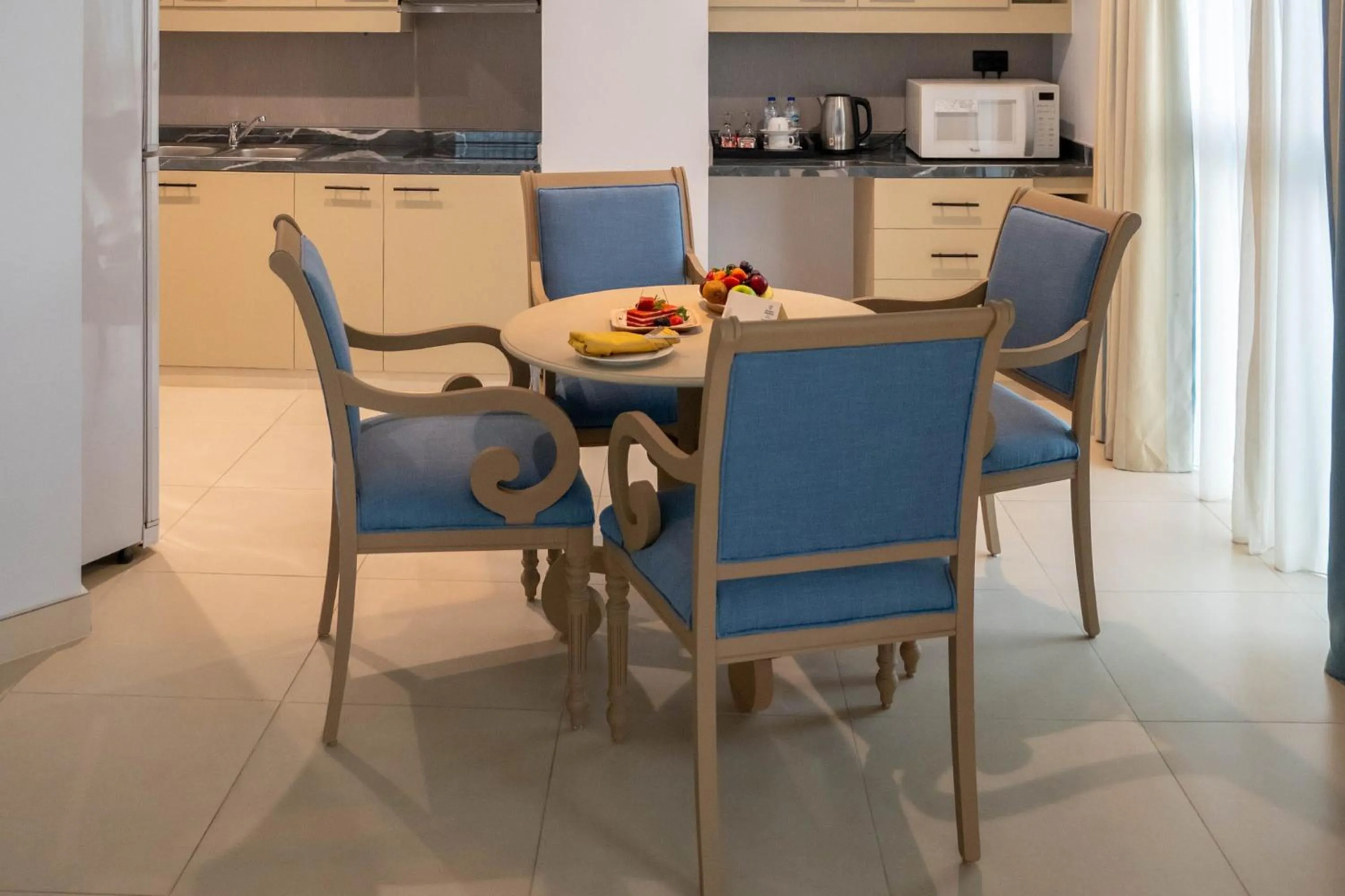 Kitchen or kitchenette in Sheraton Khalidiya Hotel