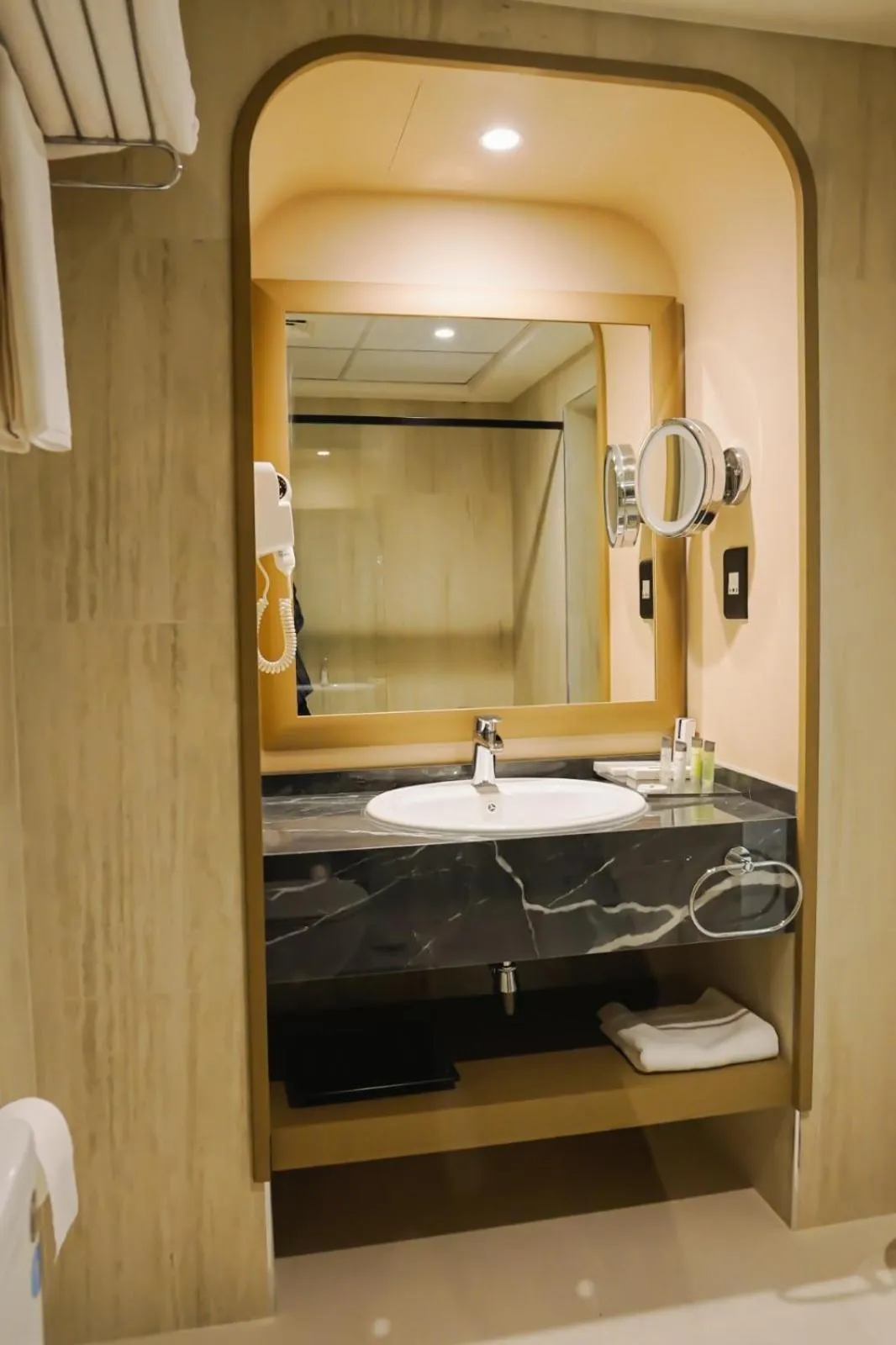 Bathroom in Sheraton Khalidiya Hotel